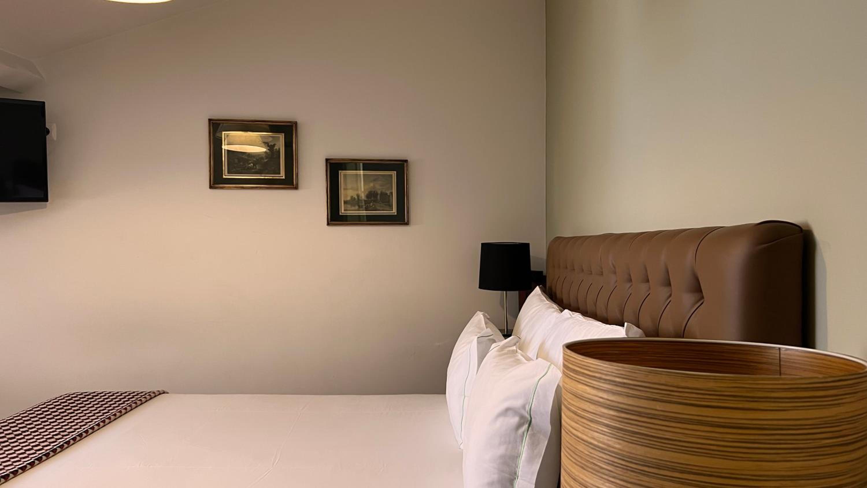 Double Room - Photo 2