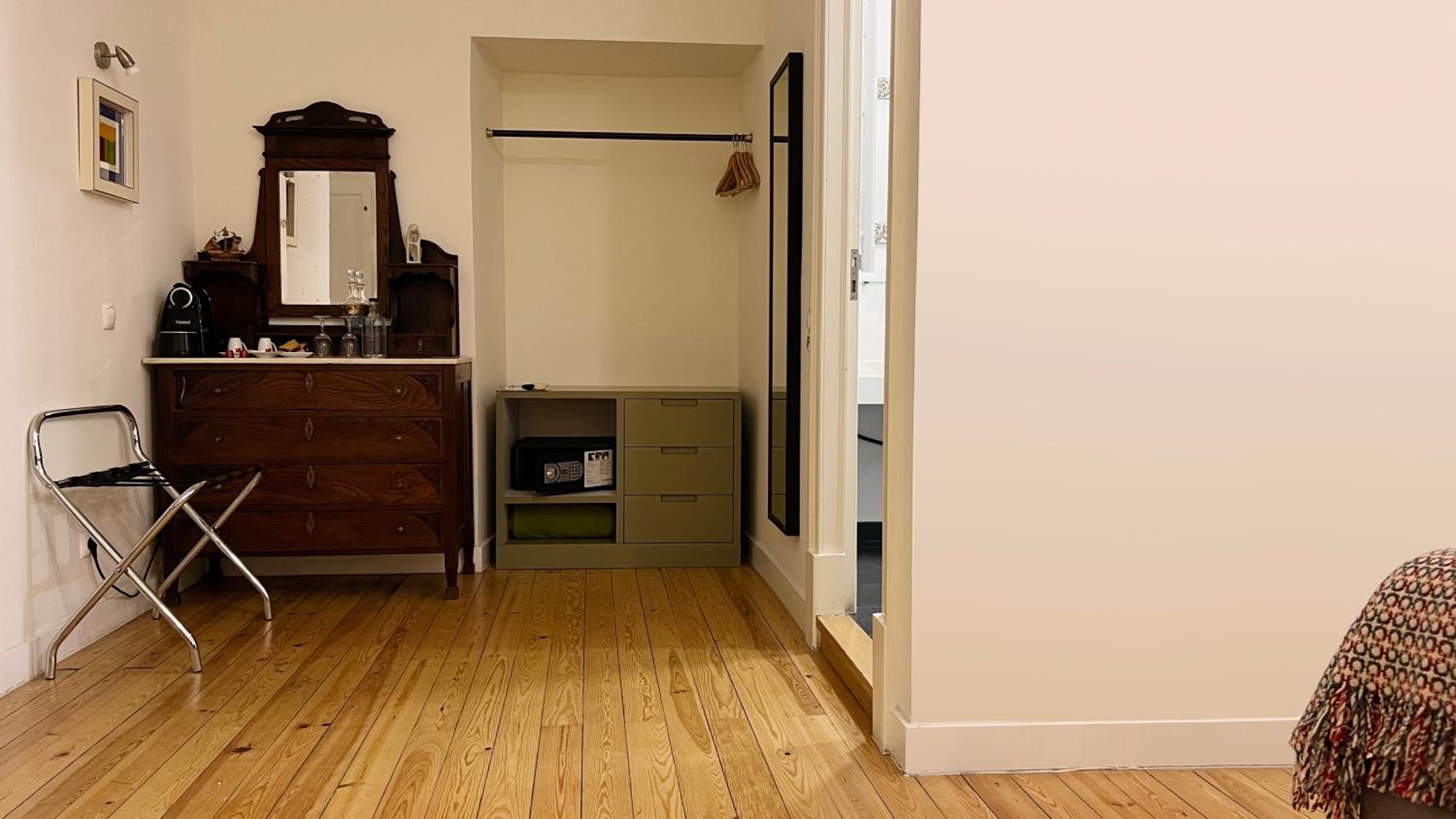Double Room - Photo 5