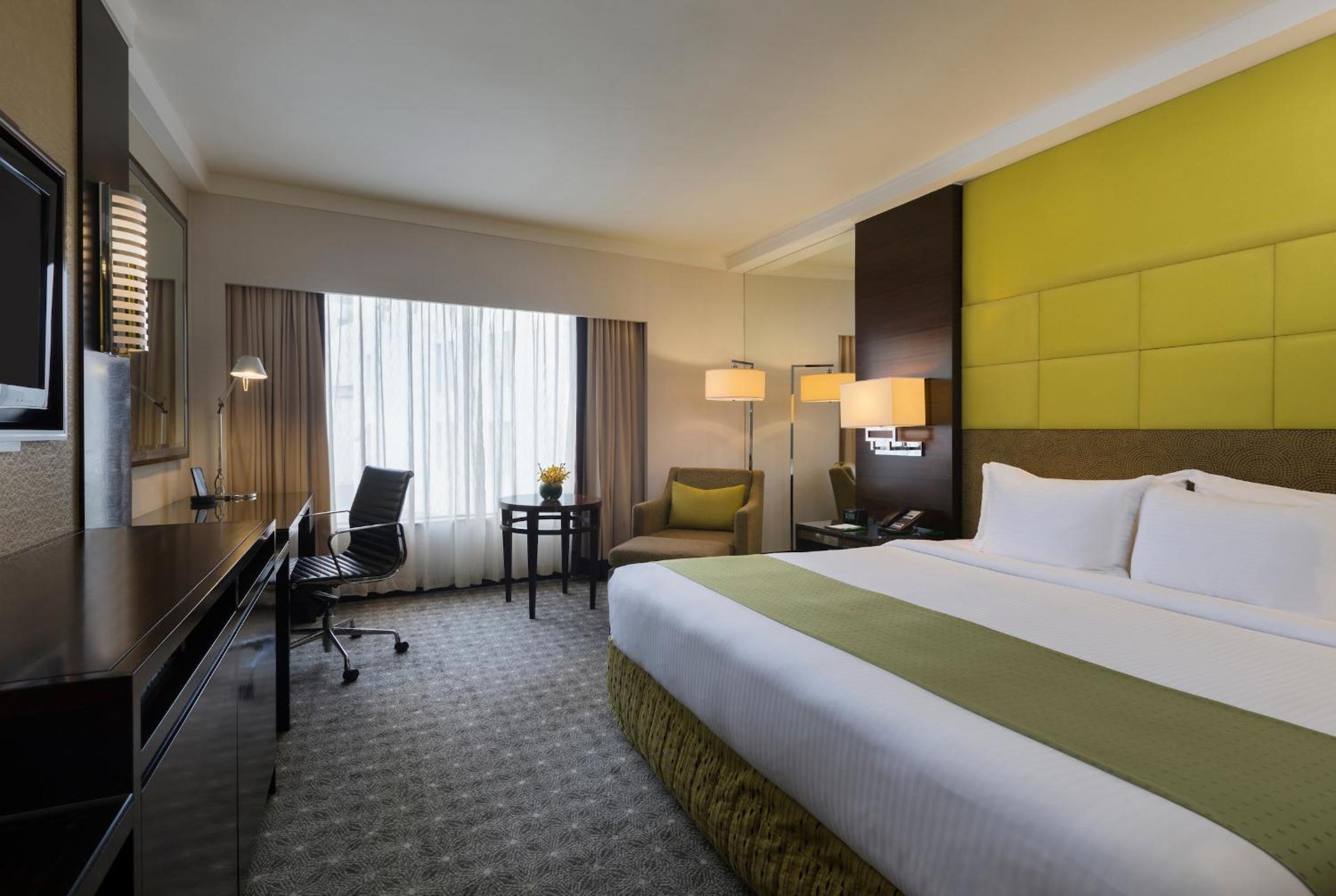 Junior King Suite