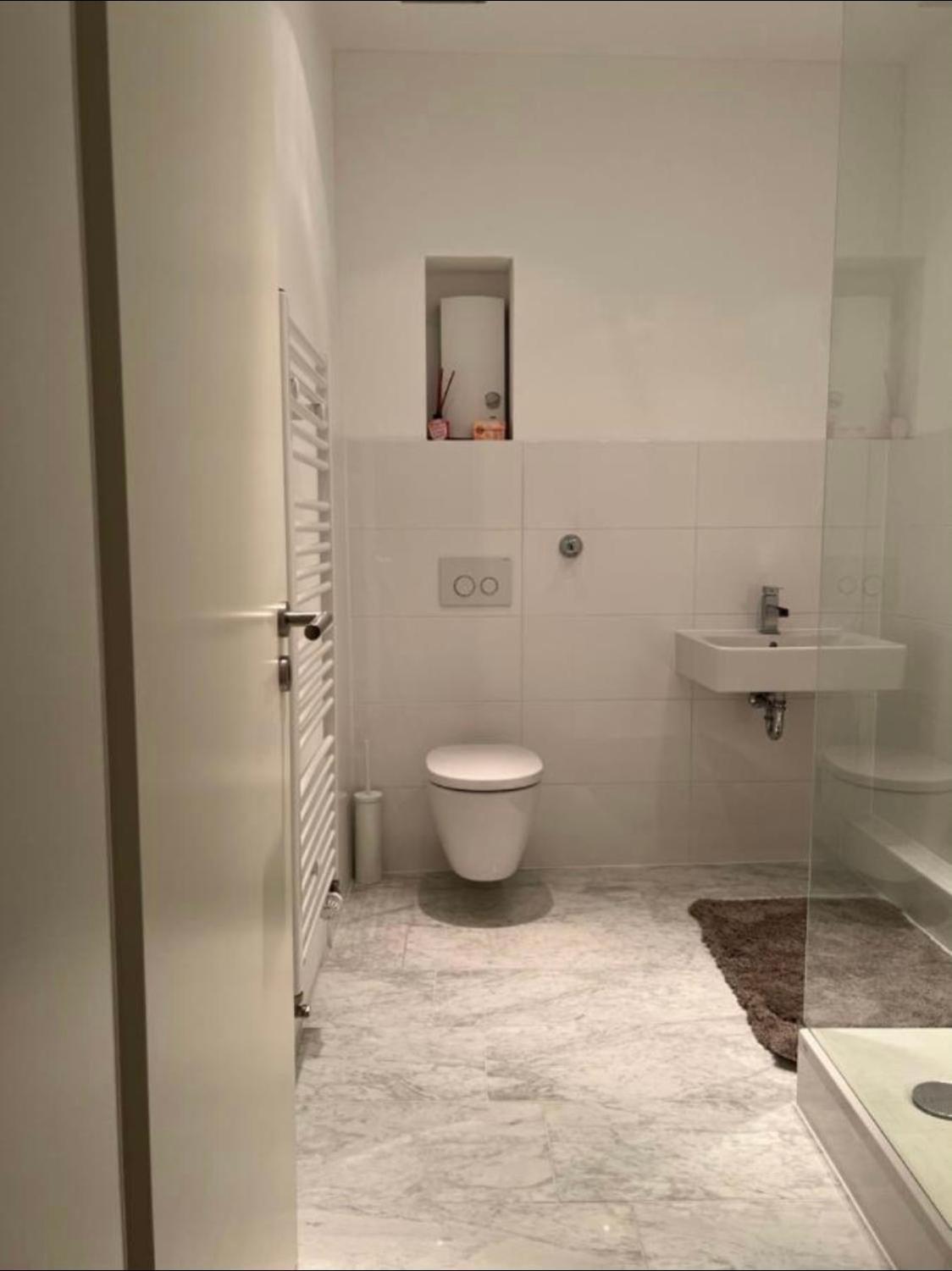 Deluxe Double Room with Bath - Photo 6