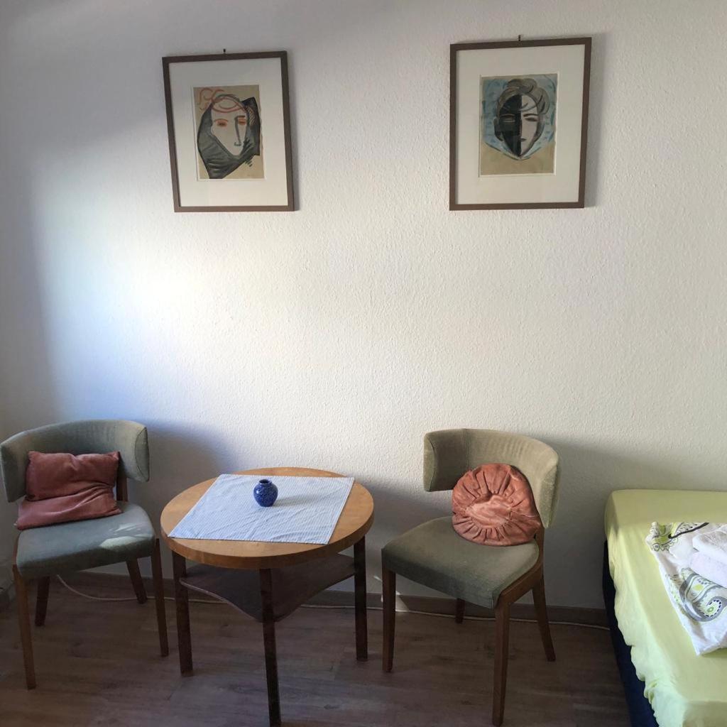 Two-Bedroom Apartment - Photo 3