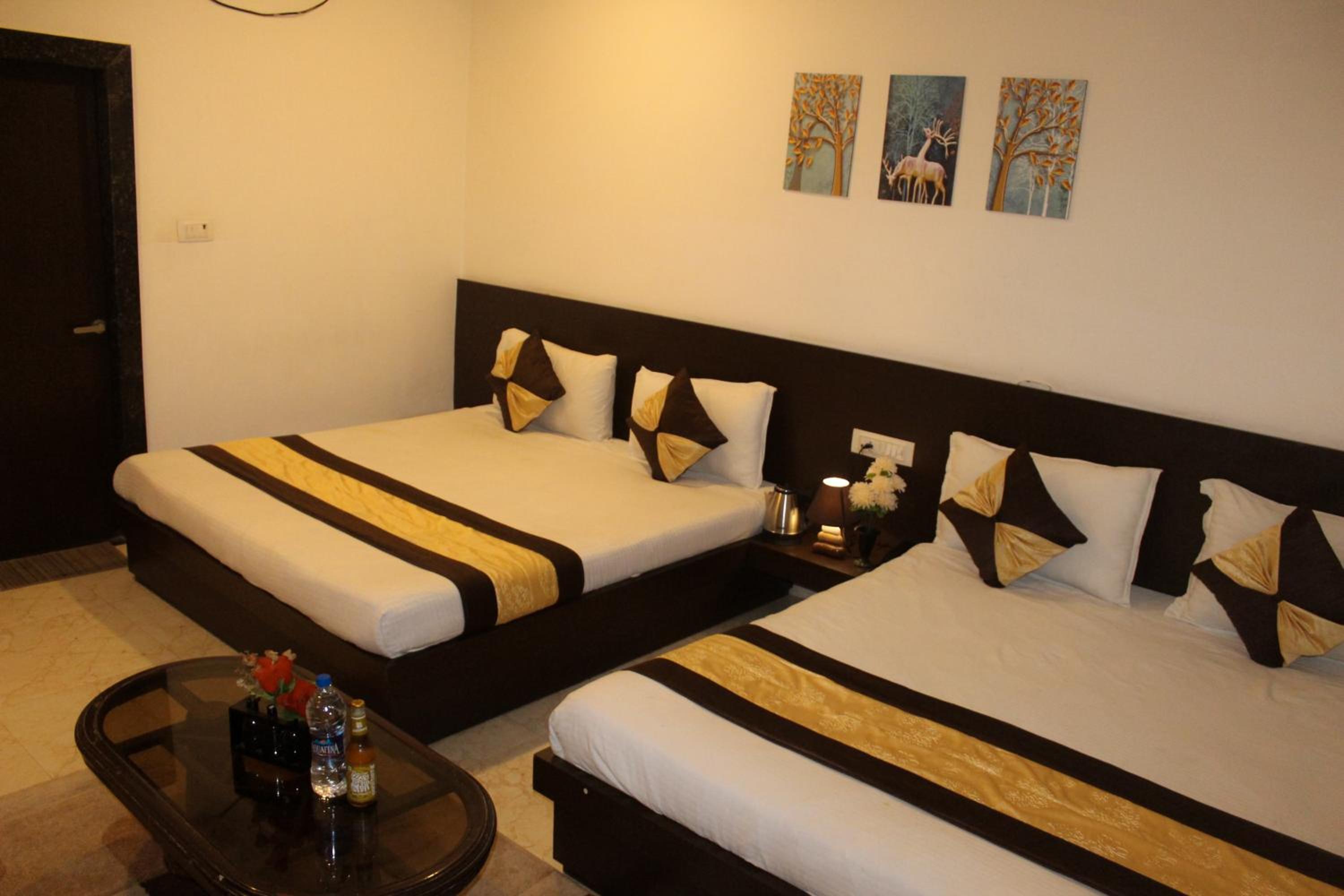 Superior Quadruple Room - Photo 29