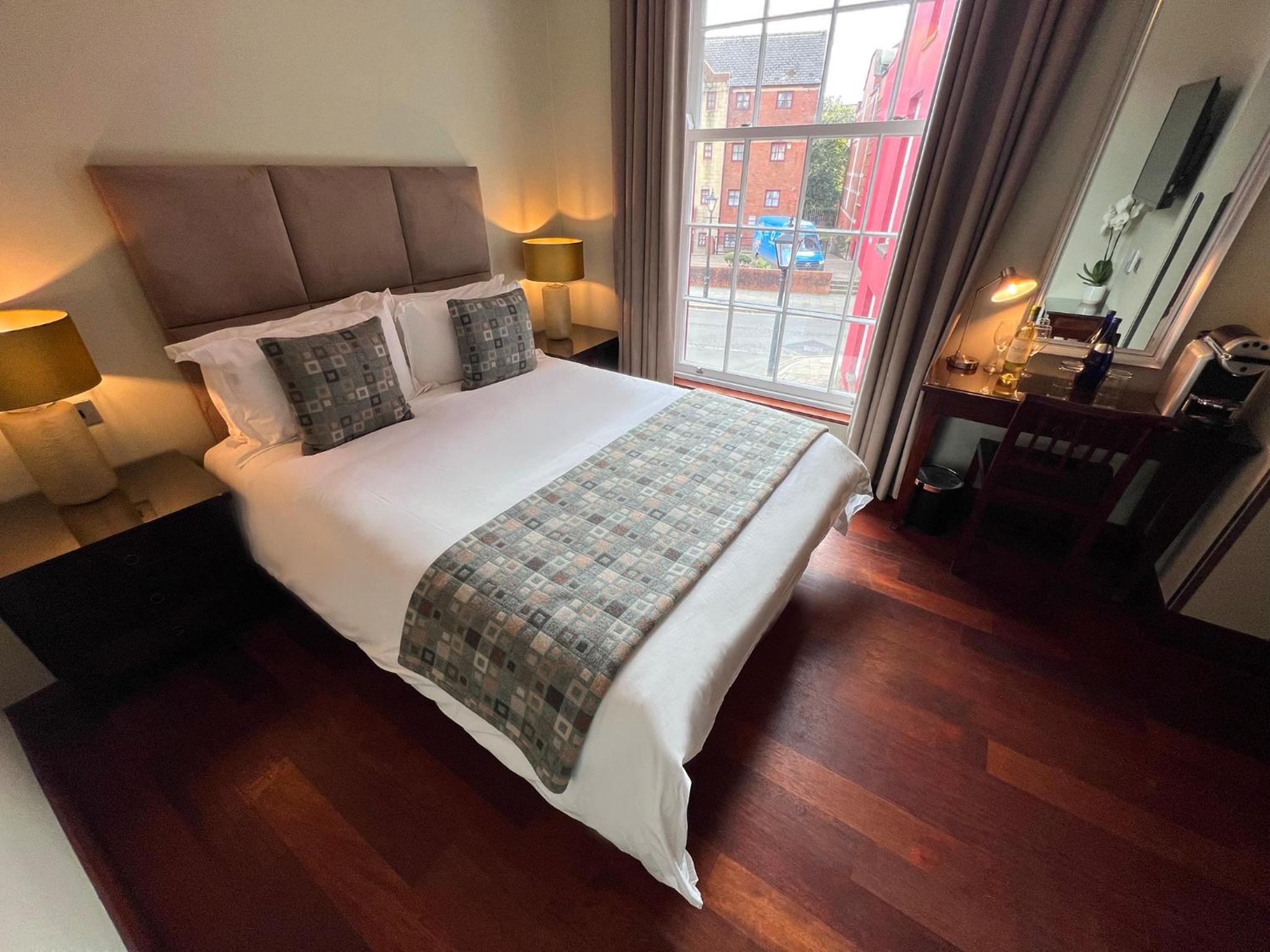 Classic Double Room - Townhouse