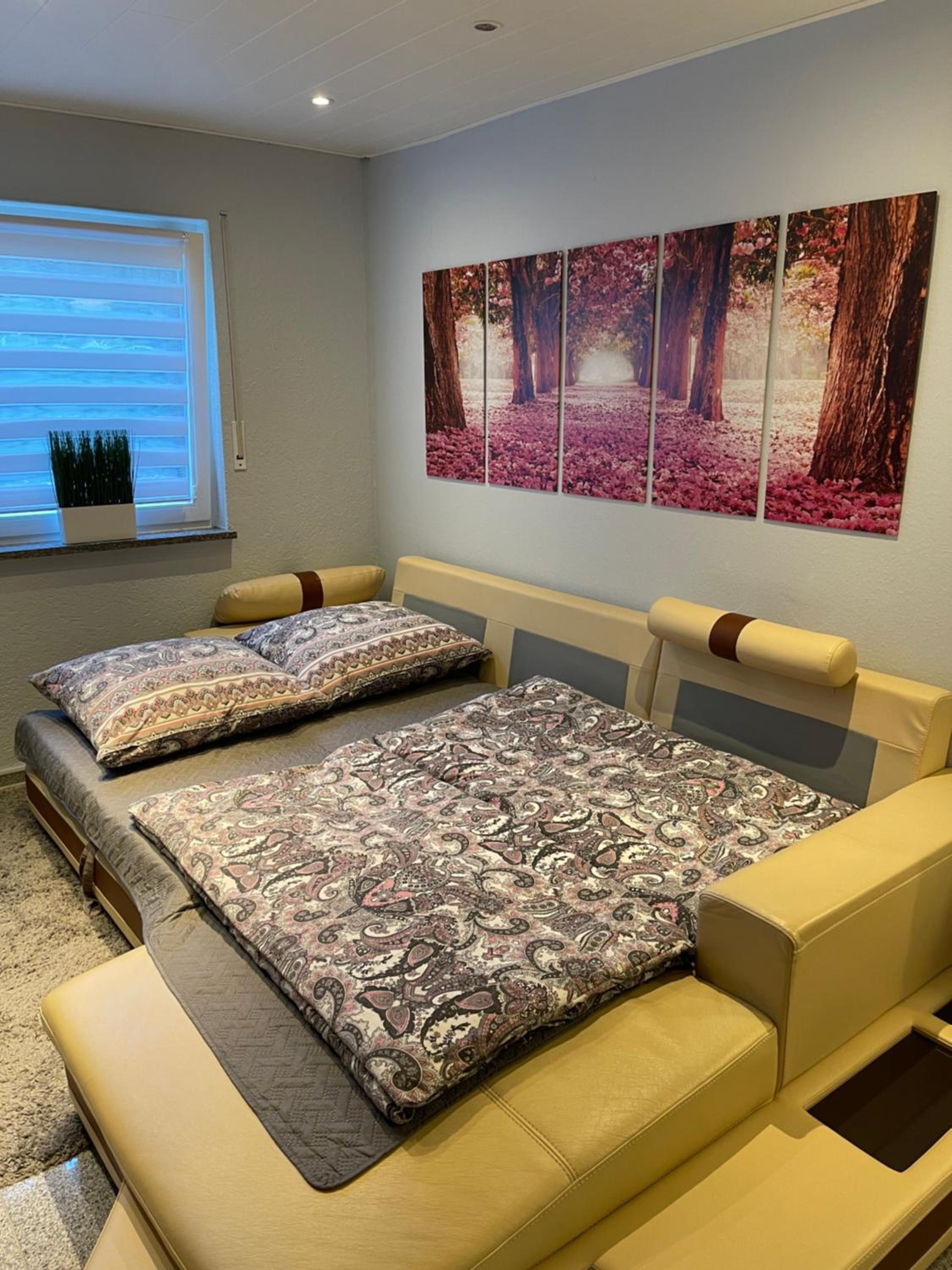 One-Bedroom Apartment photo 1