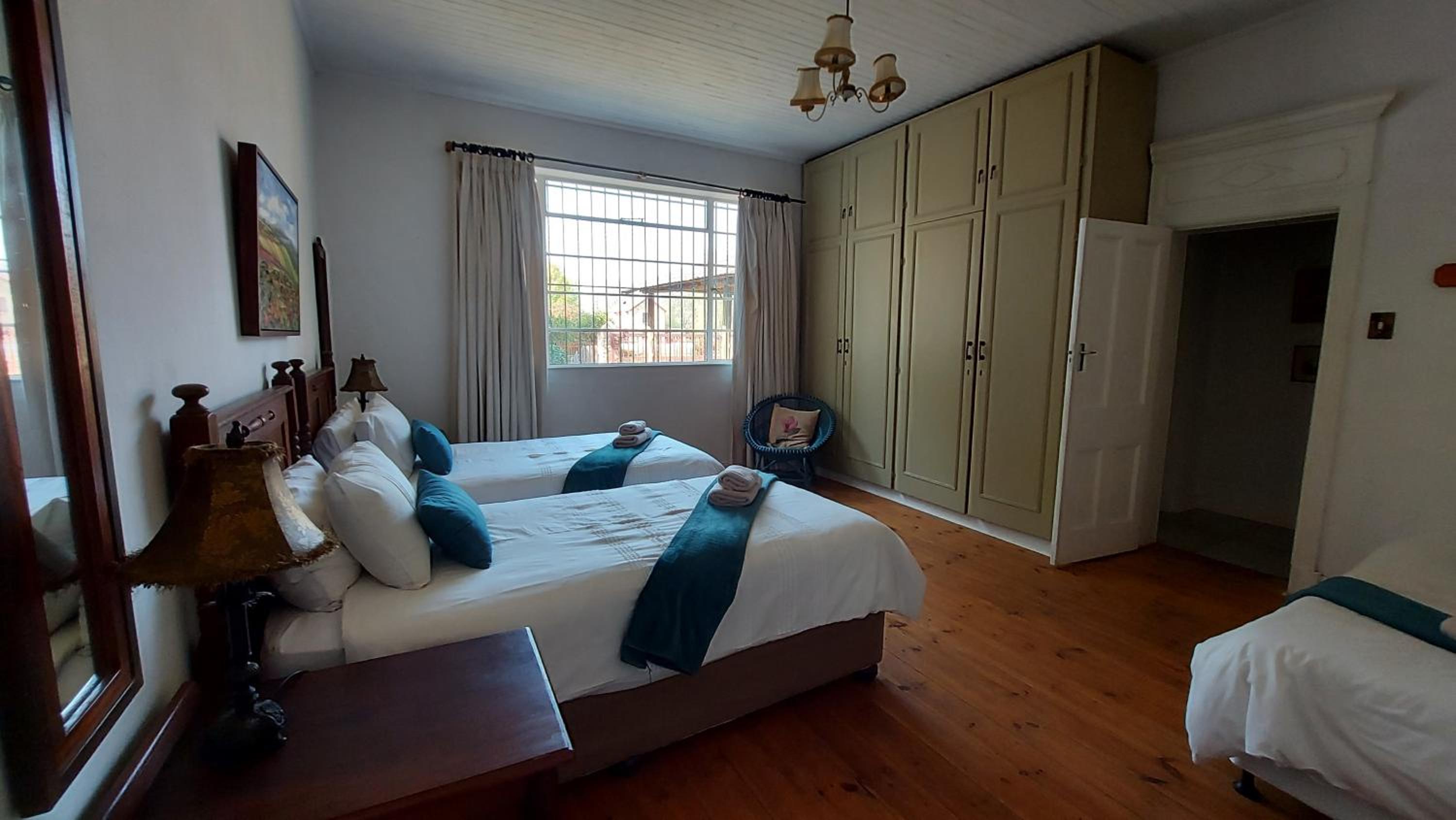 Two-Bedroom House - Photo 11