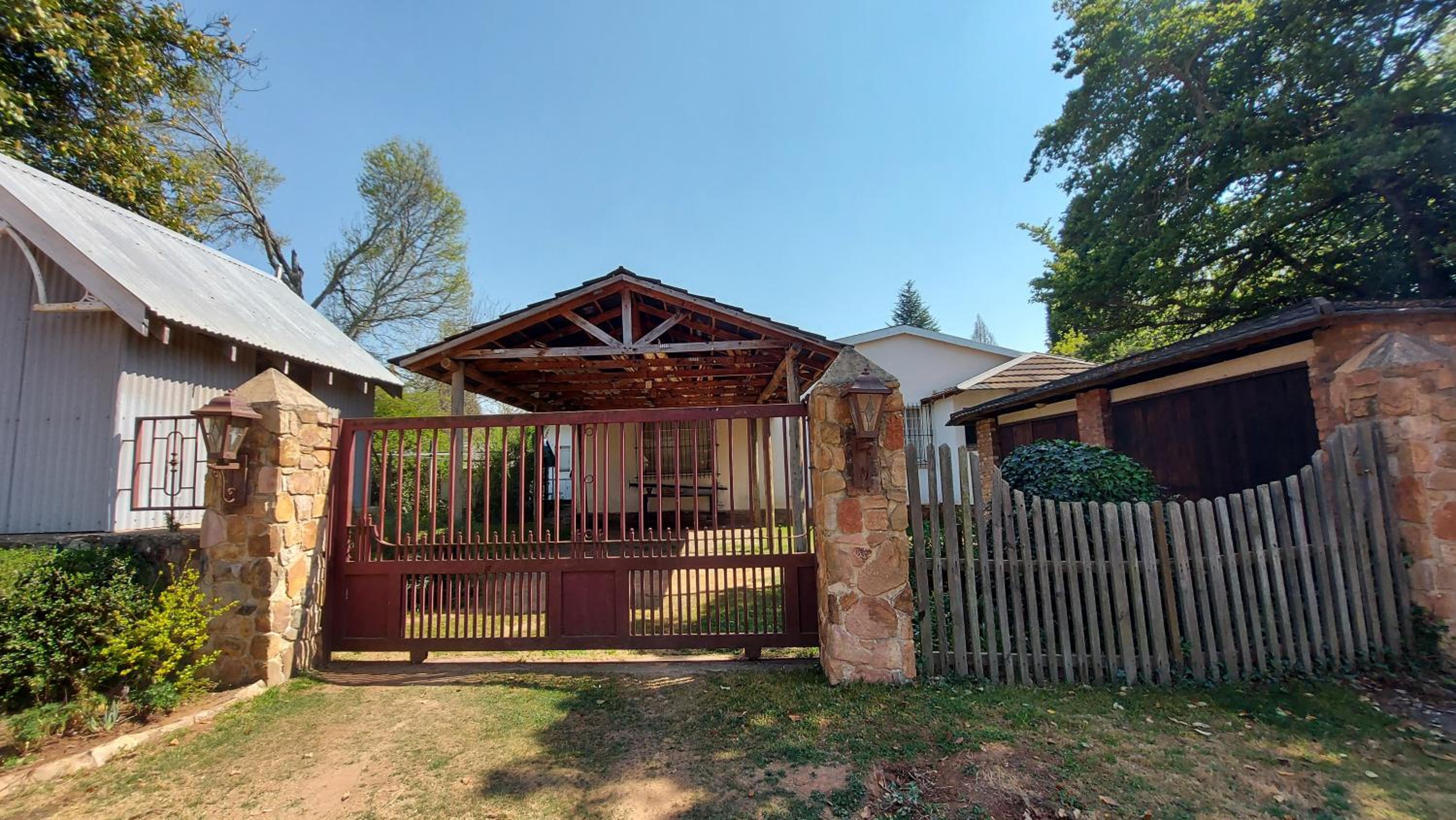 Two-Bedroom House - Photo 13