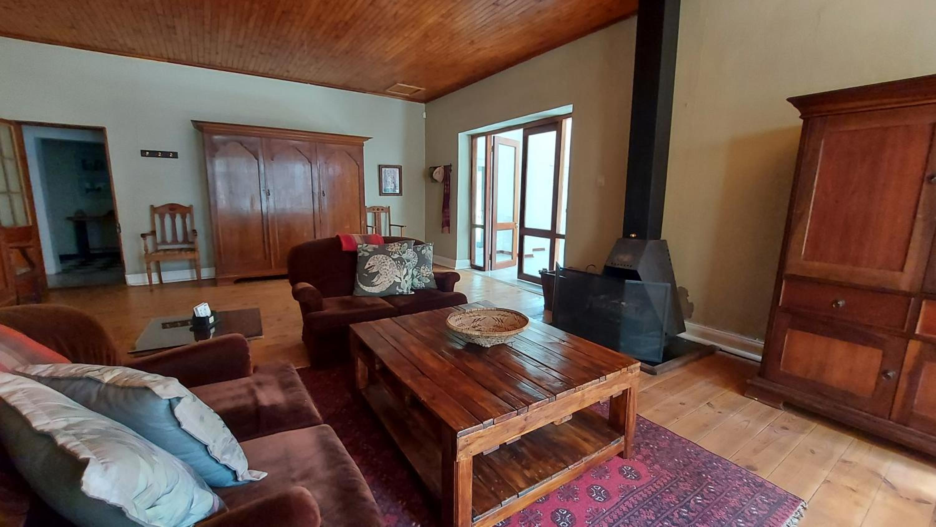 Two-Bedroom House - Photo 16