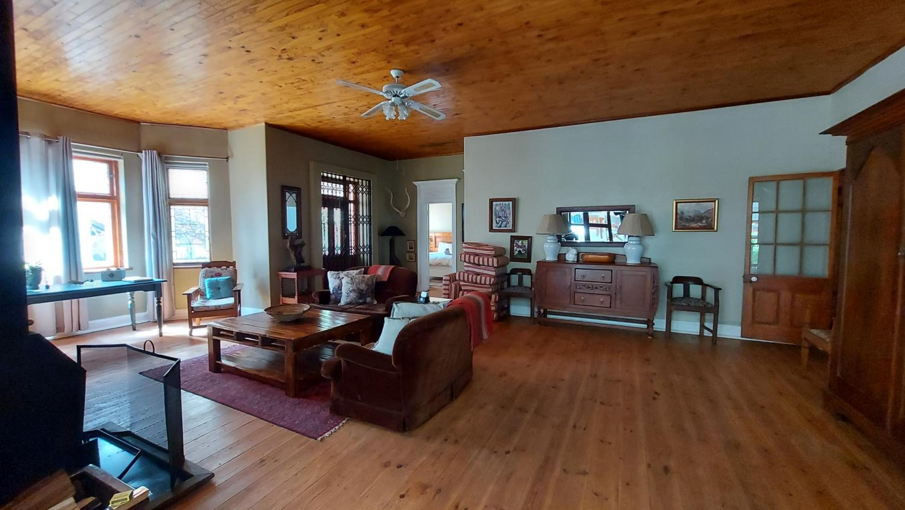 Two-Bedroom House - Photo 20