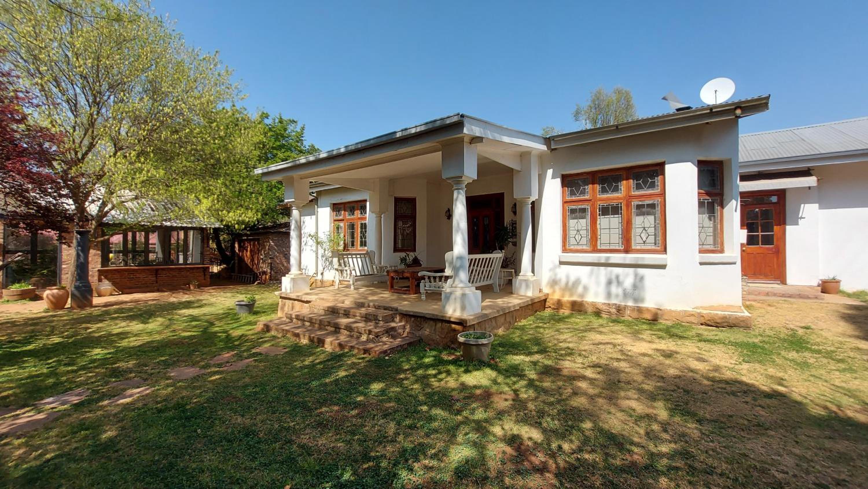 Two-Bedroom House - Photo 29