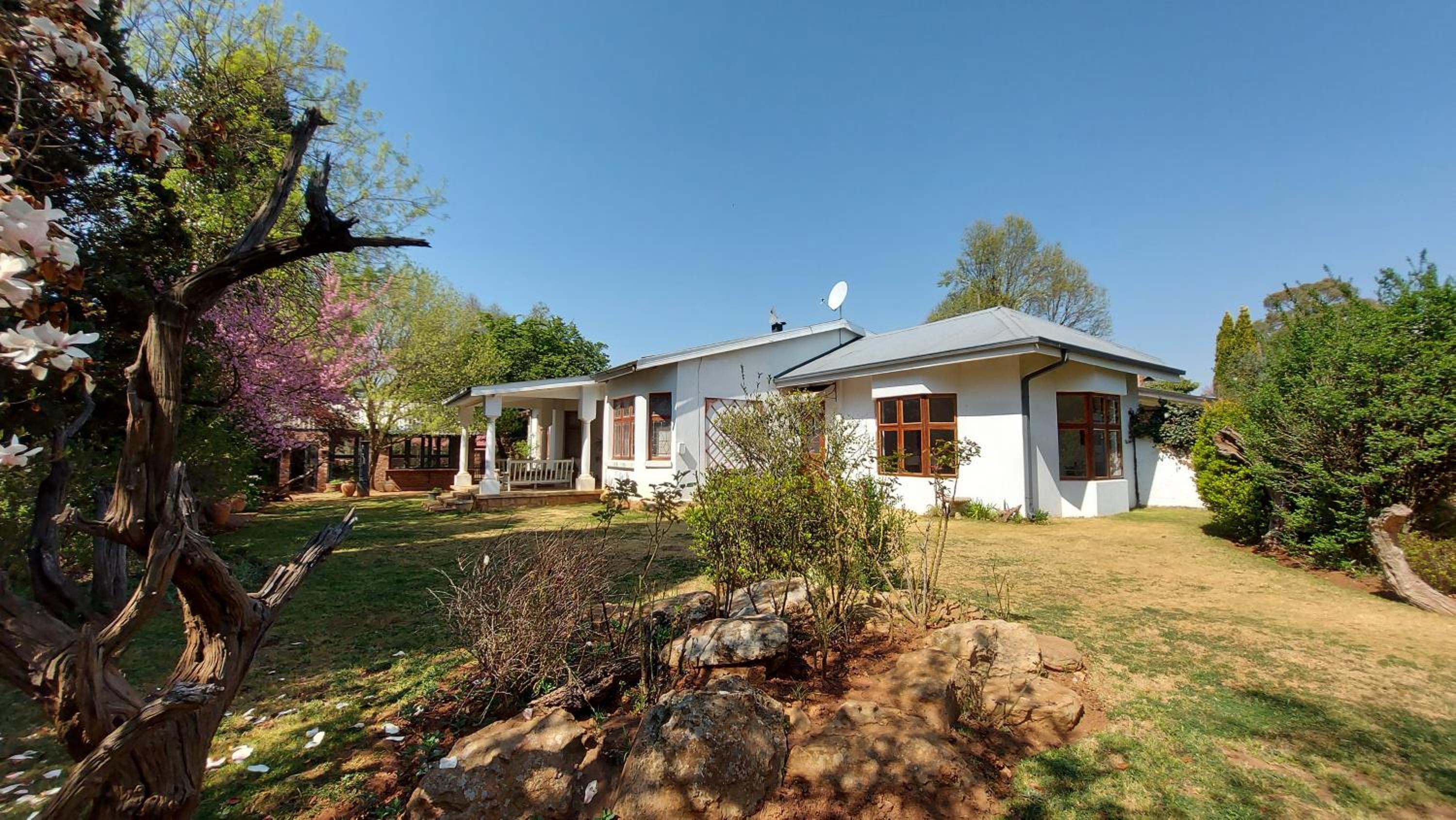 Two-Bedroom House - Photo 30