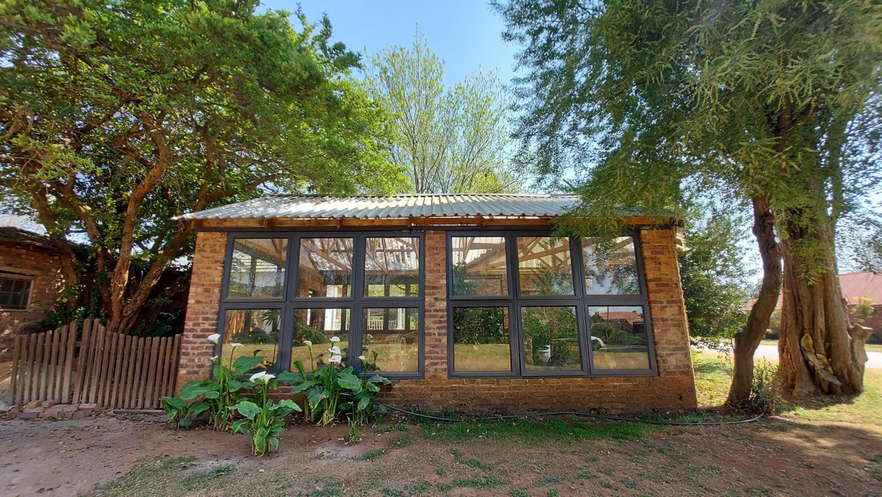 Two-Bedroom House - Photo 32