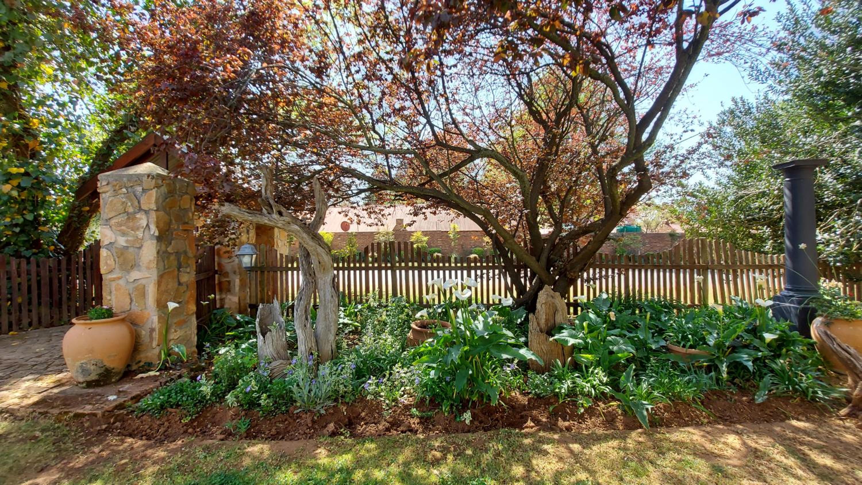 Two-Bedroom House - Photo 34