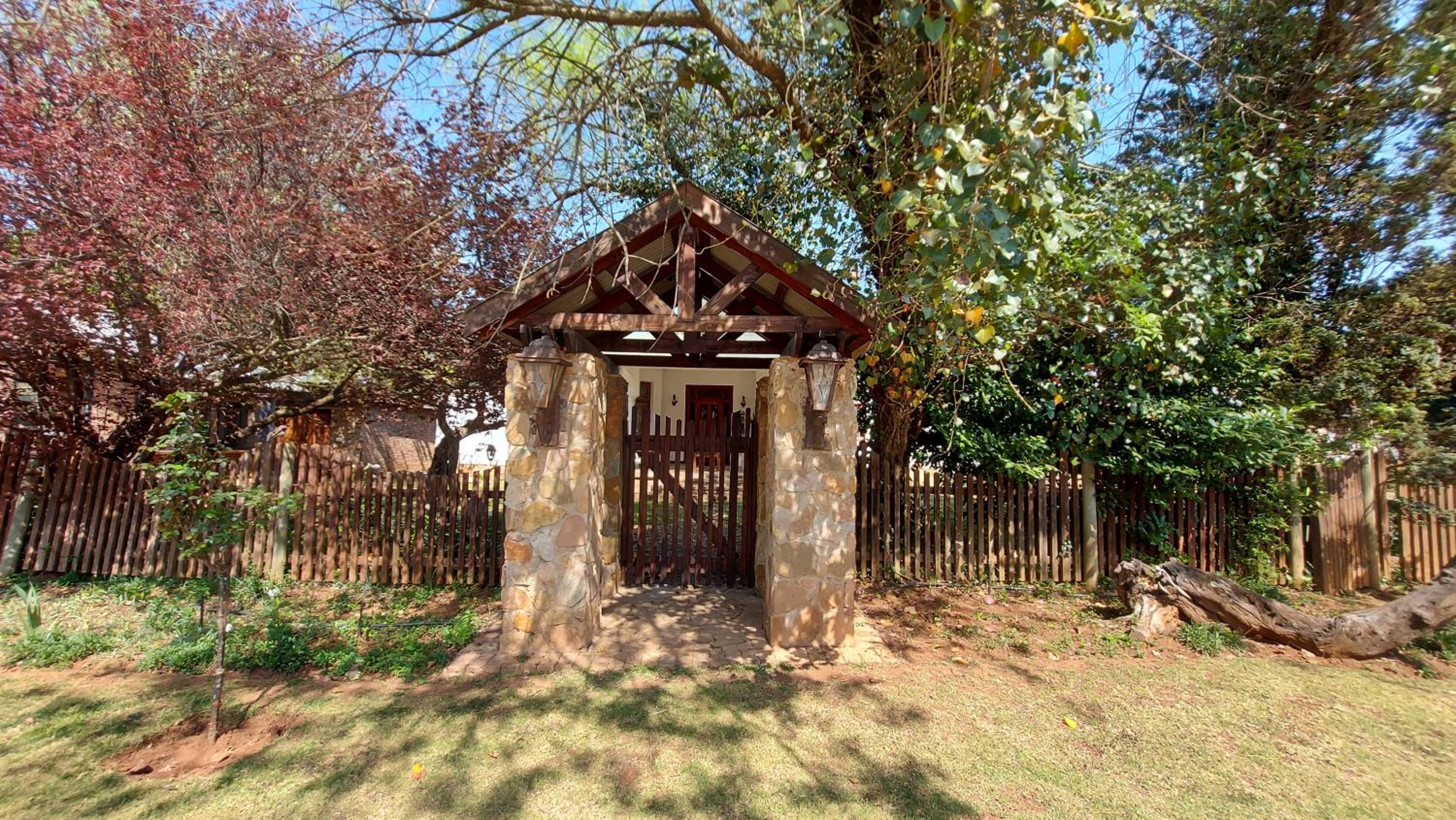 Two-Bedroom House - Photo 35