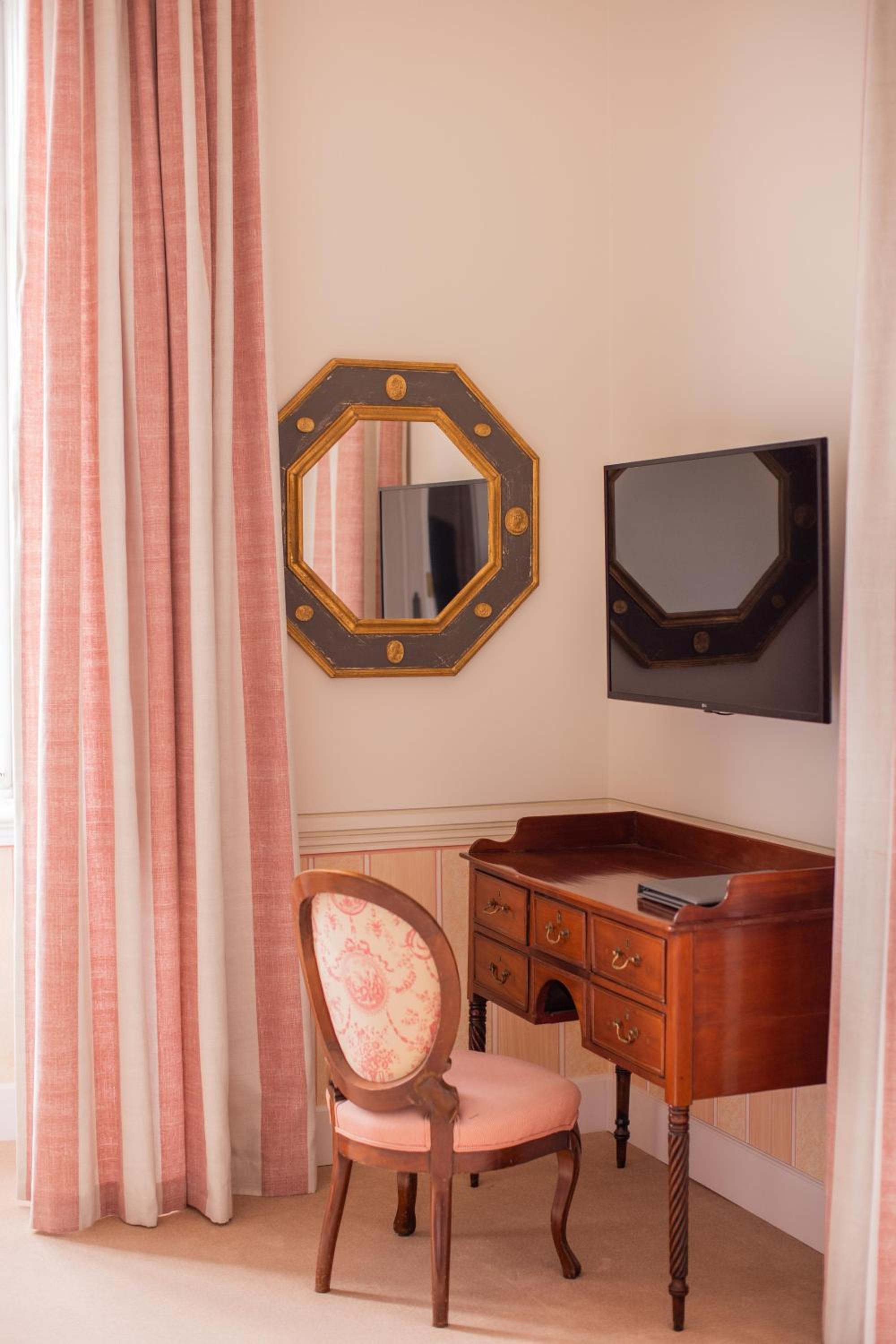 Deluxe Double Room Lateral Ocean View - Photo 5