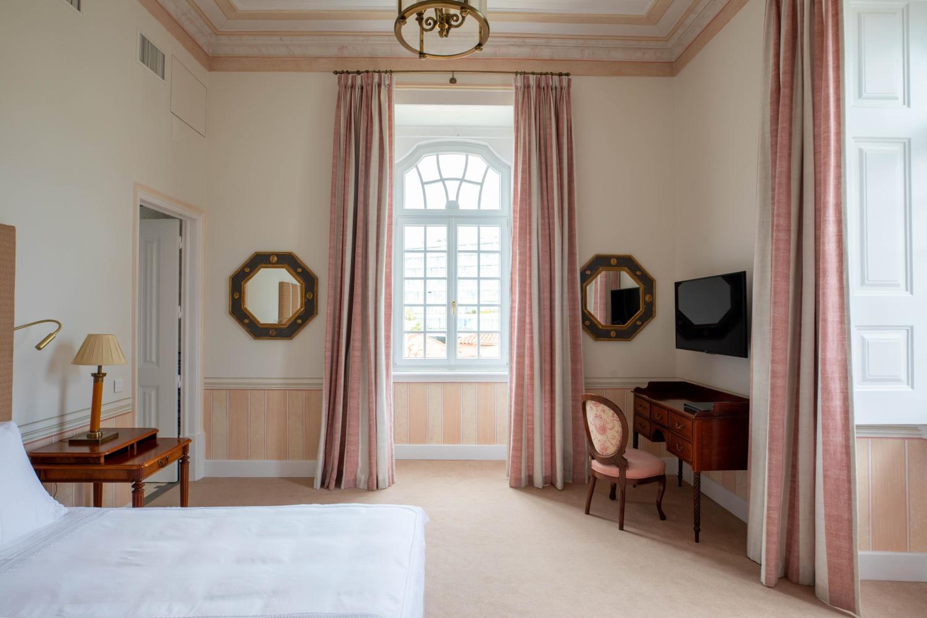 Deluxe Double Room Lateral Ocean View - Photo 4