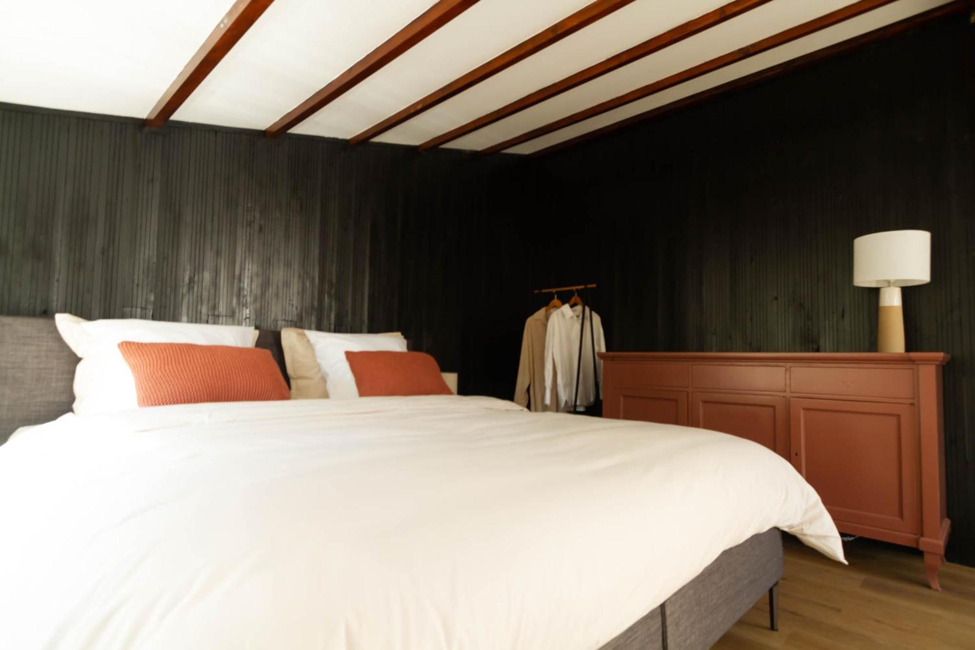 Deluxe Double Room (2 Adults + 1 Child) photo 1