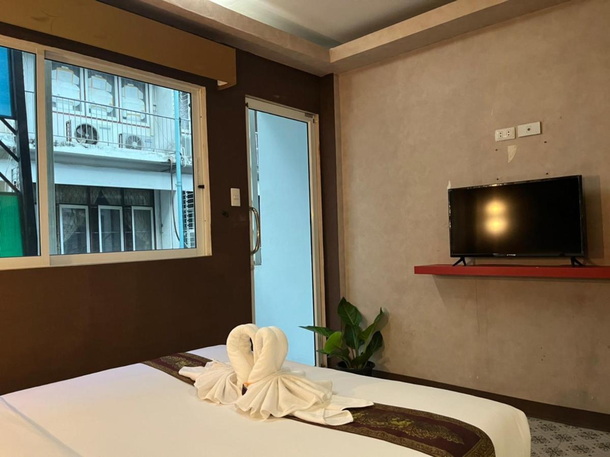 Queen Room with Balcony