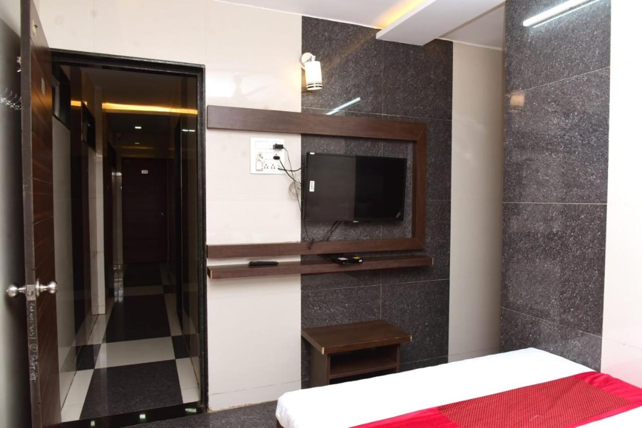 Deluxe Room - Photo 2