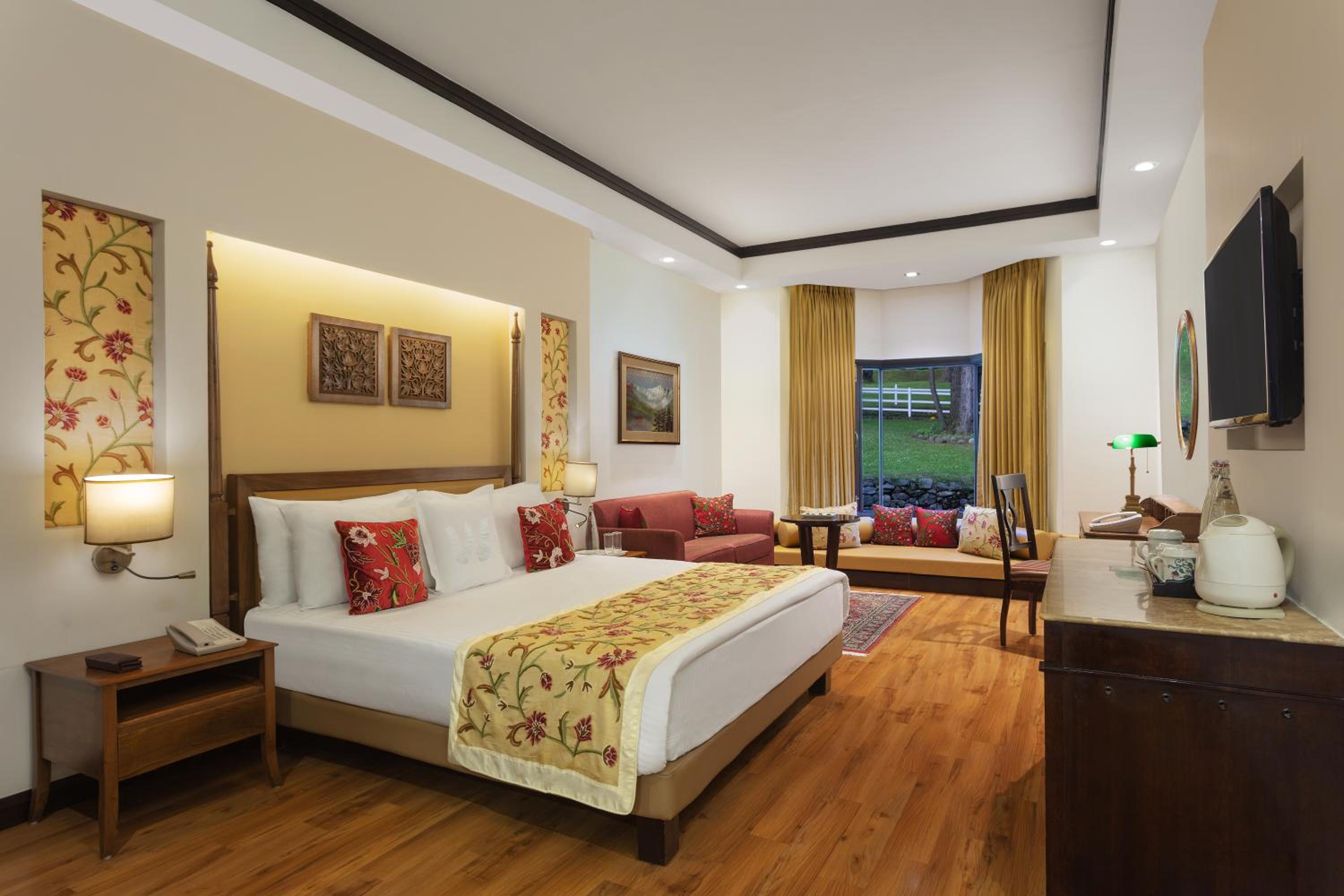 Deluxe Room - Photo 1