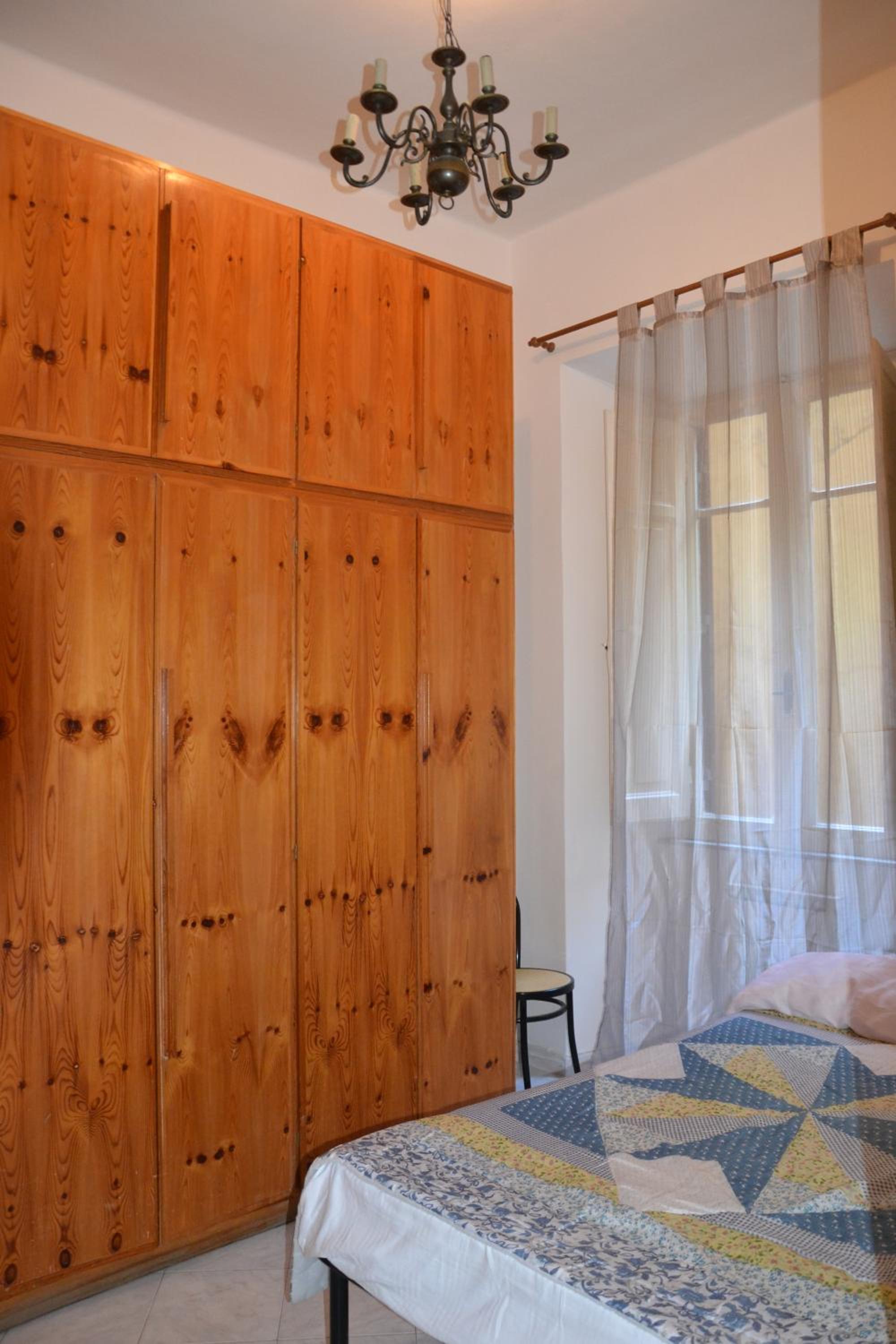 Standard Double Room With Shared Bathroom