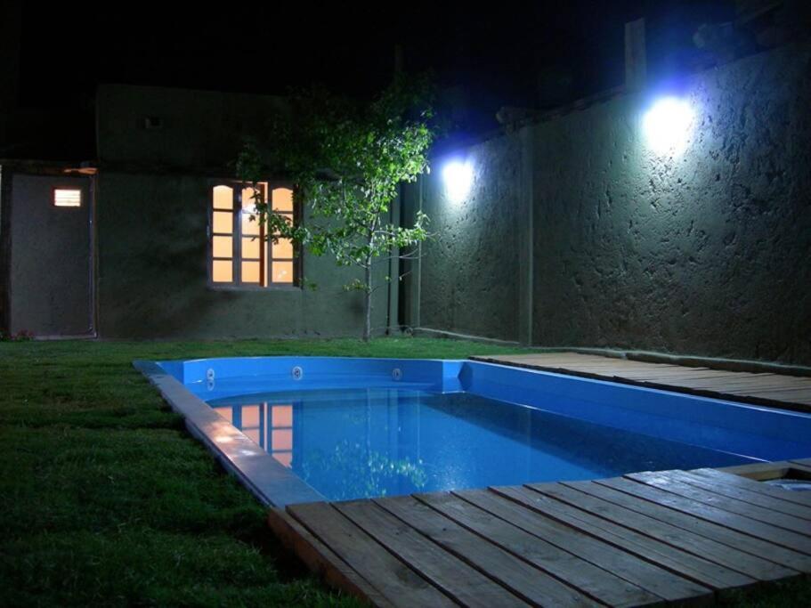 Six-Bedroom House photo 2