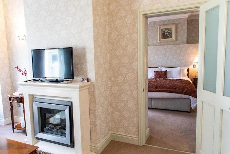 One-Bedroom Apartment - Photo 1