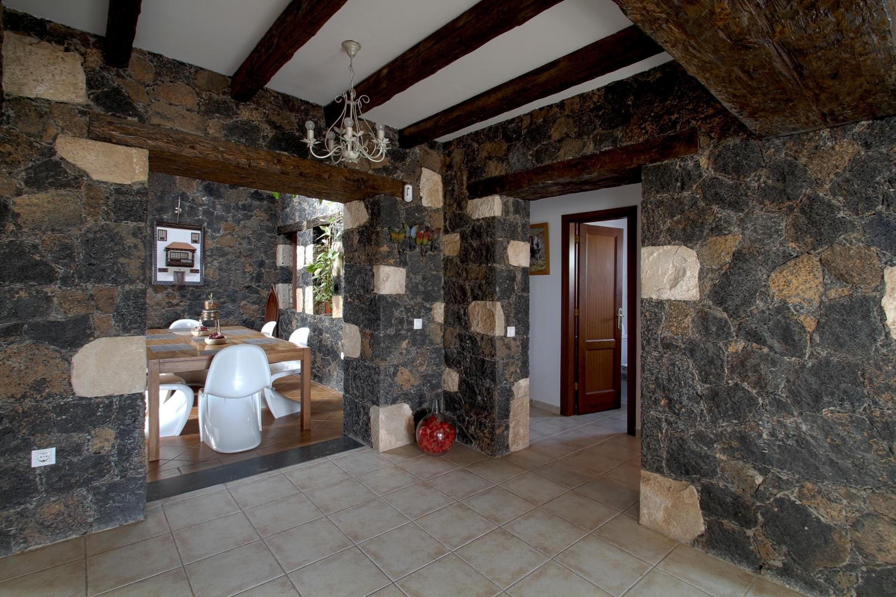 Three-Bedroom Villa photo 3