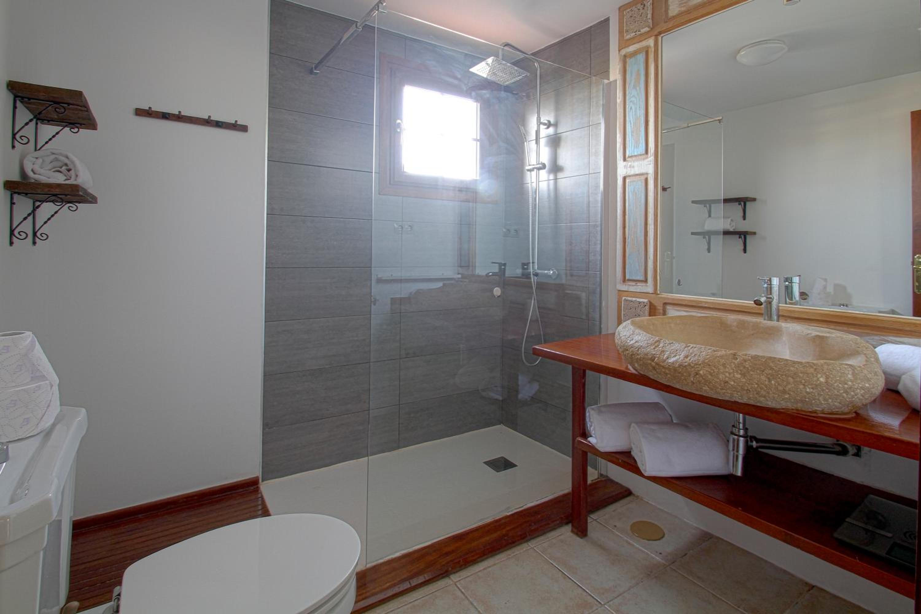 Three-Bedroom Villa photo 2