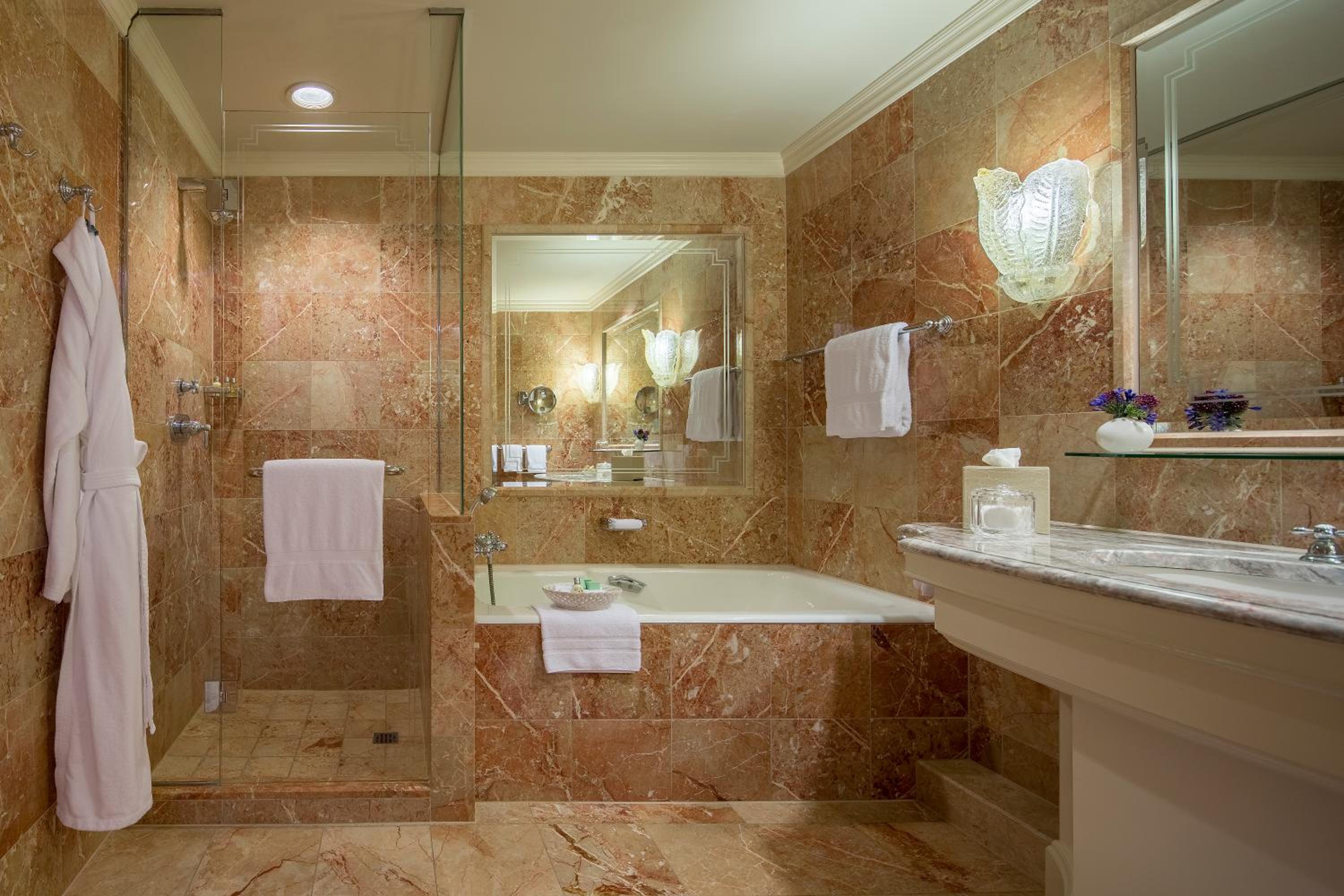 Classic Twin Room With City View photo 2