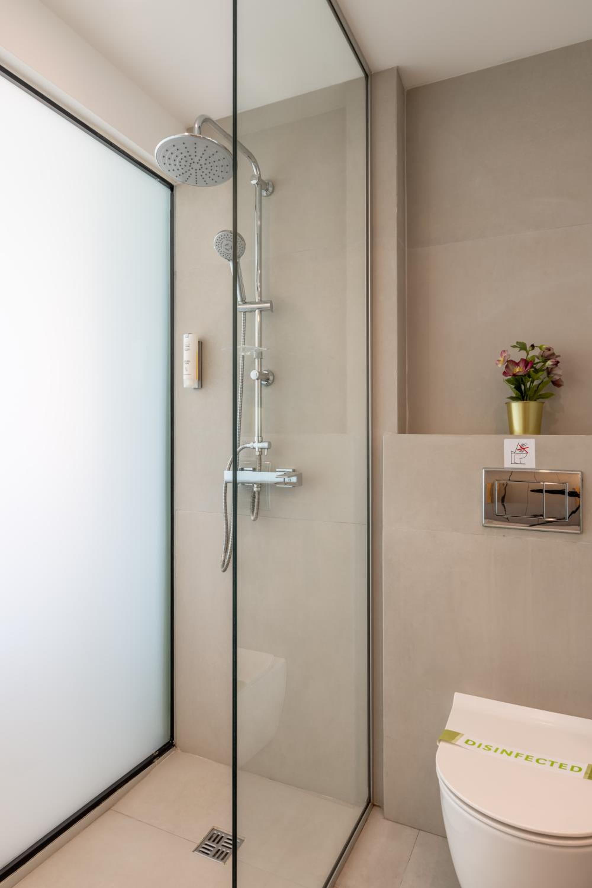 Double/Twin Room with Sea View - Photo 2