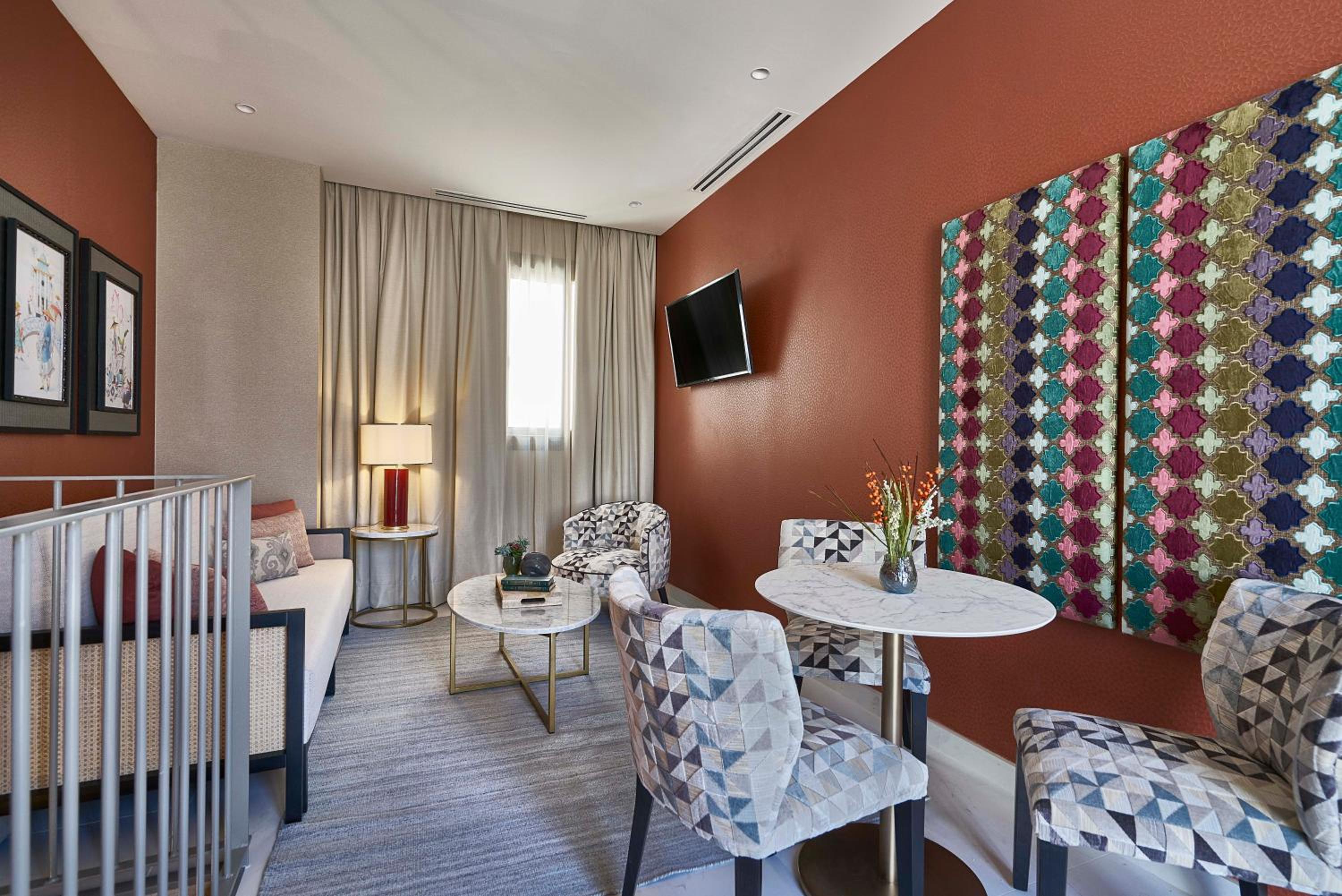Junior Suite with Terrace - Photo 15