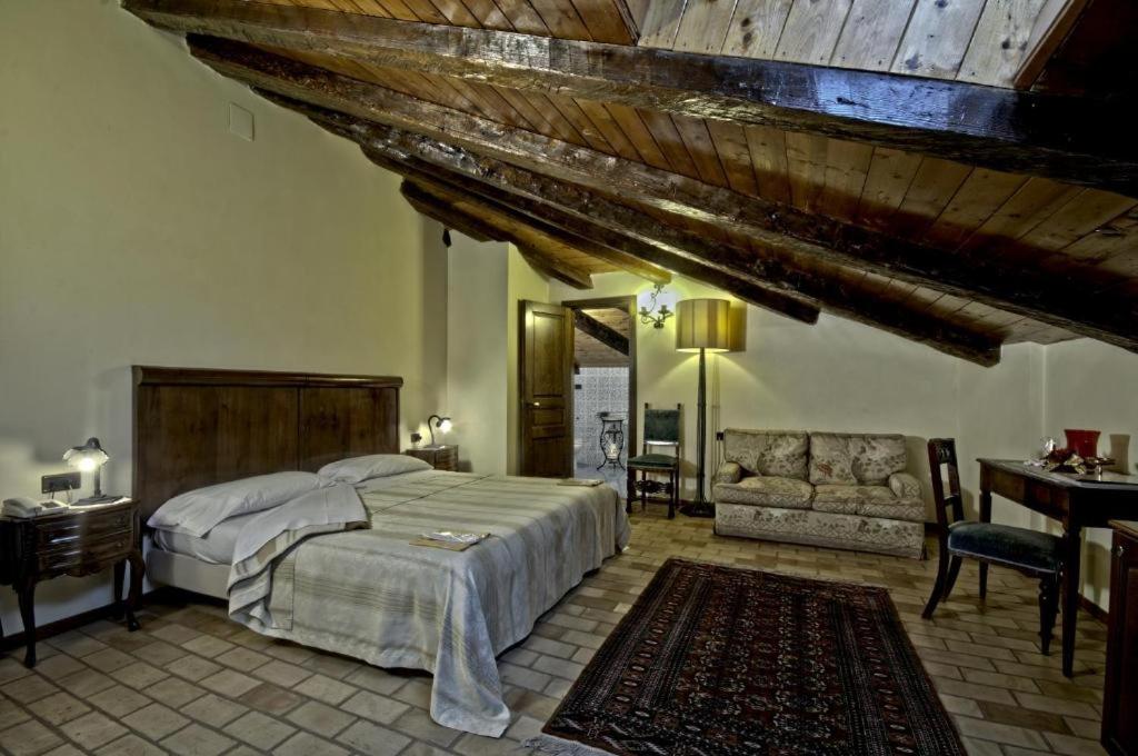 Economy Triple Room