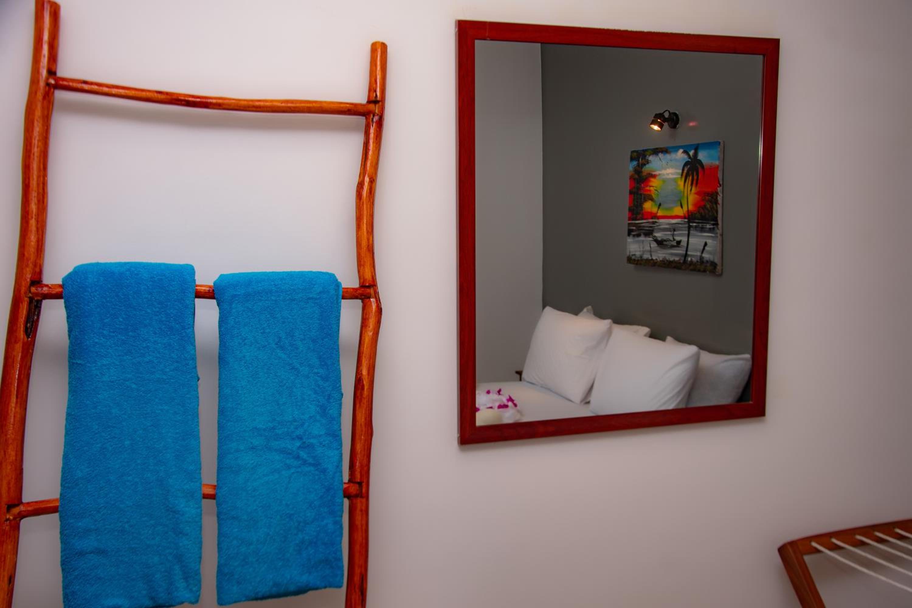 Standard Double Room - Photo 4