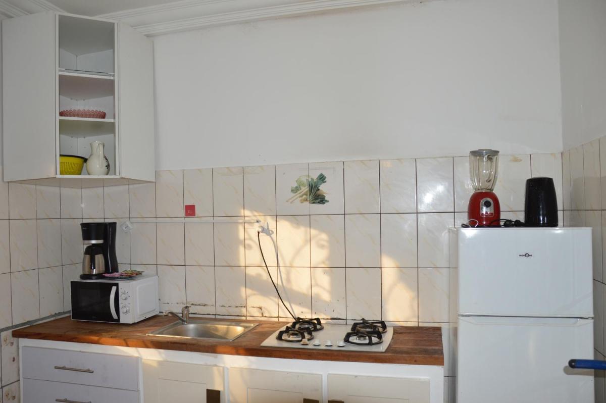 Apartment with Shower photo 1