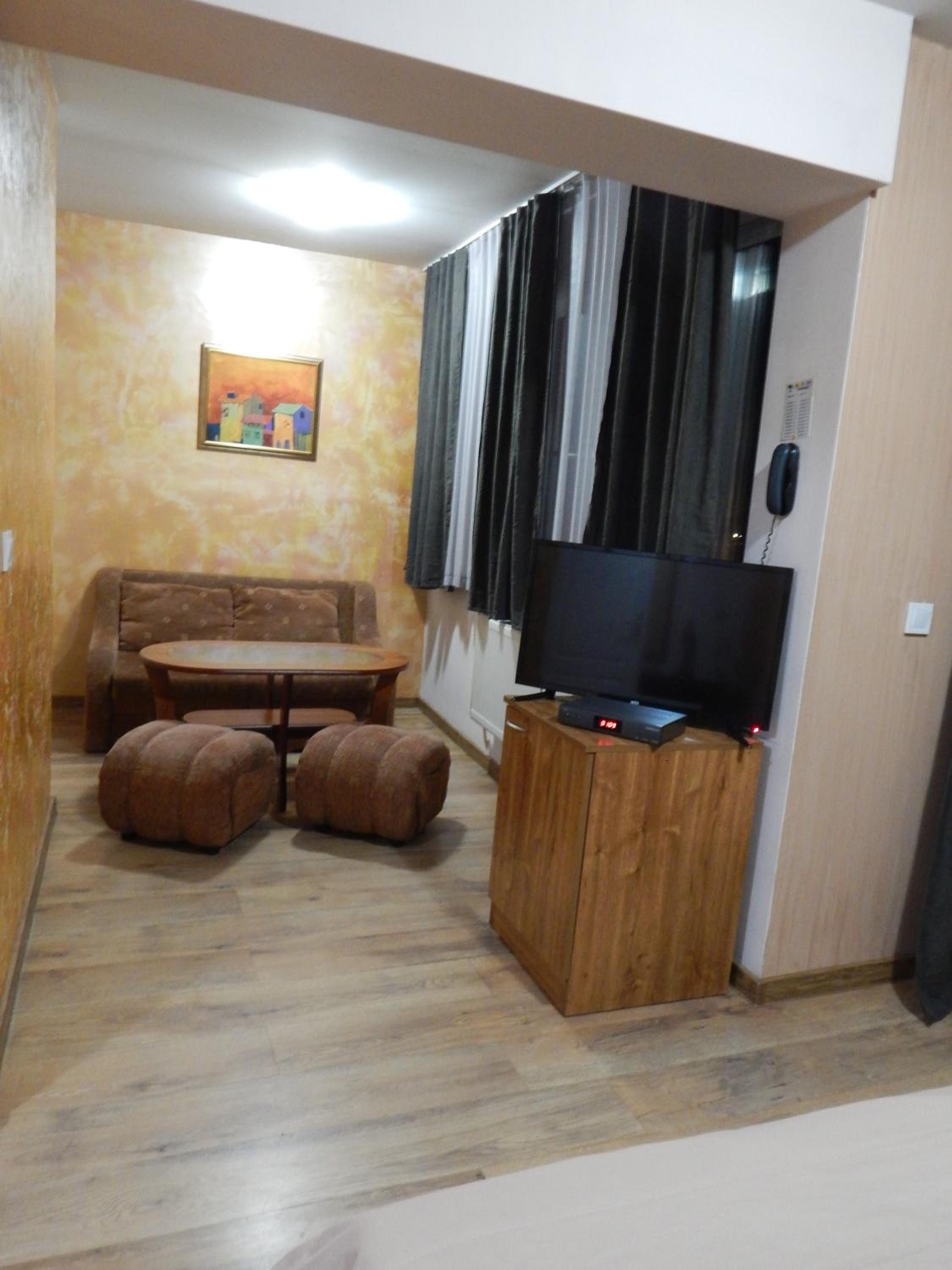 One-Bedroom Suite (4 Adults) photo 1