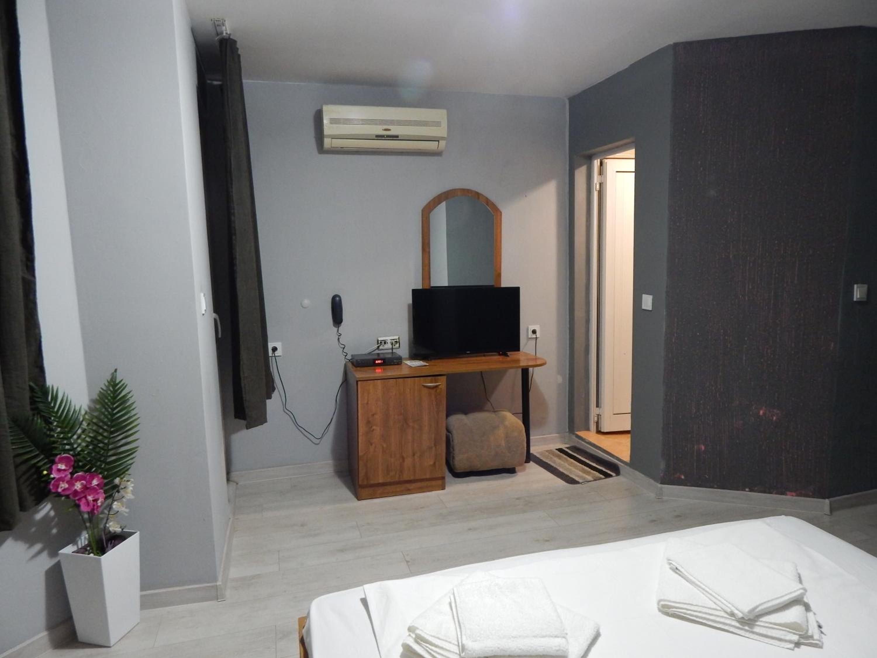 Single Room photo 3
