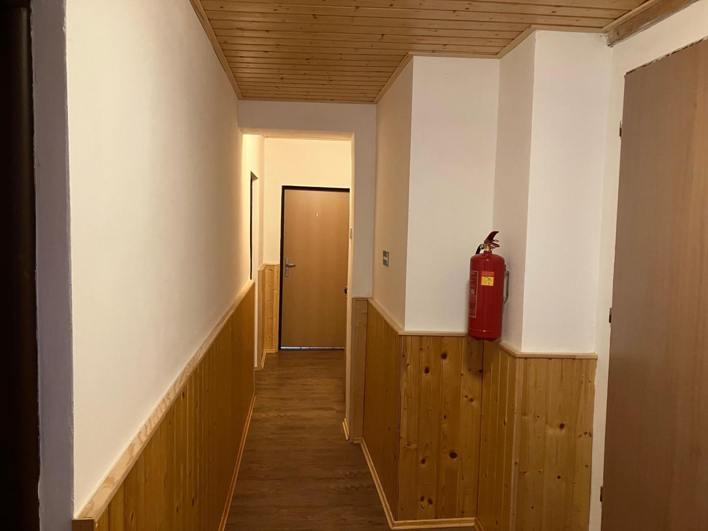 Twin Room with Shared Bathroom photo 3