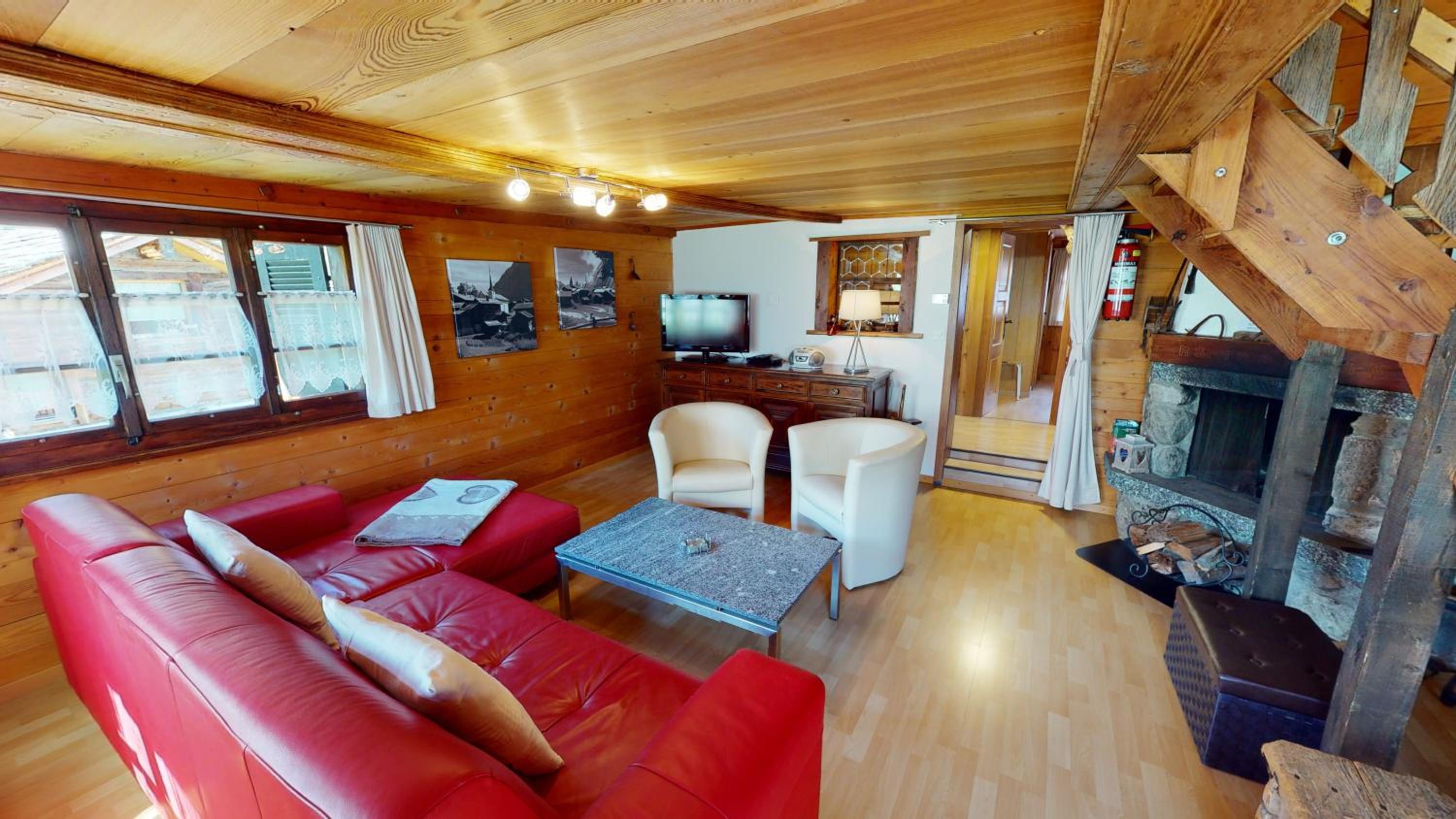 Three-Bedroom Apartment photo 1