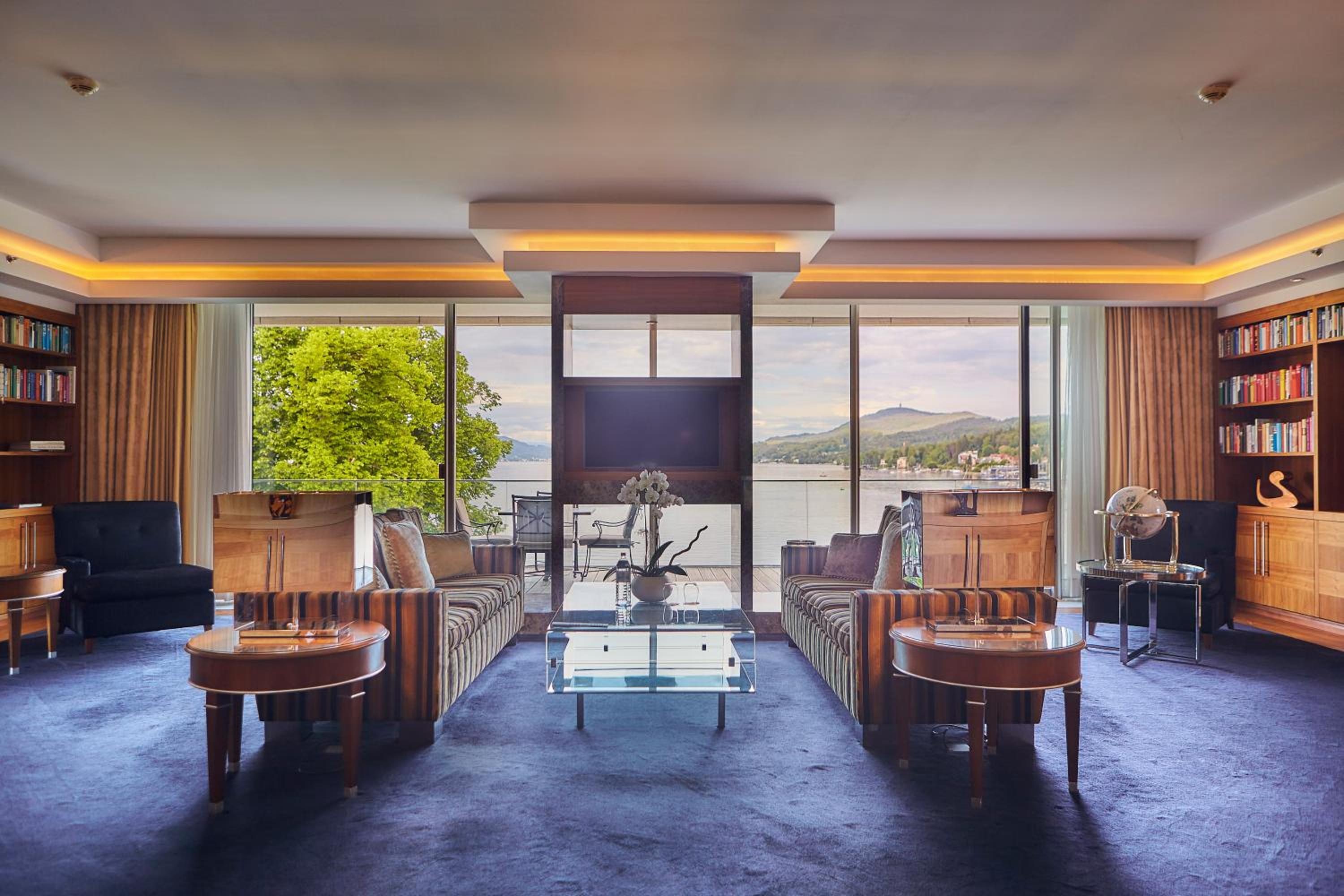 Infinity Suite with Lake View