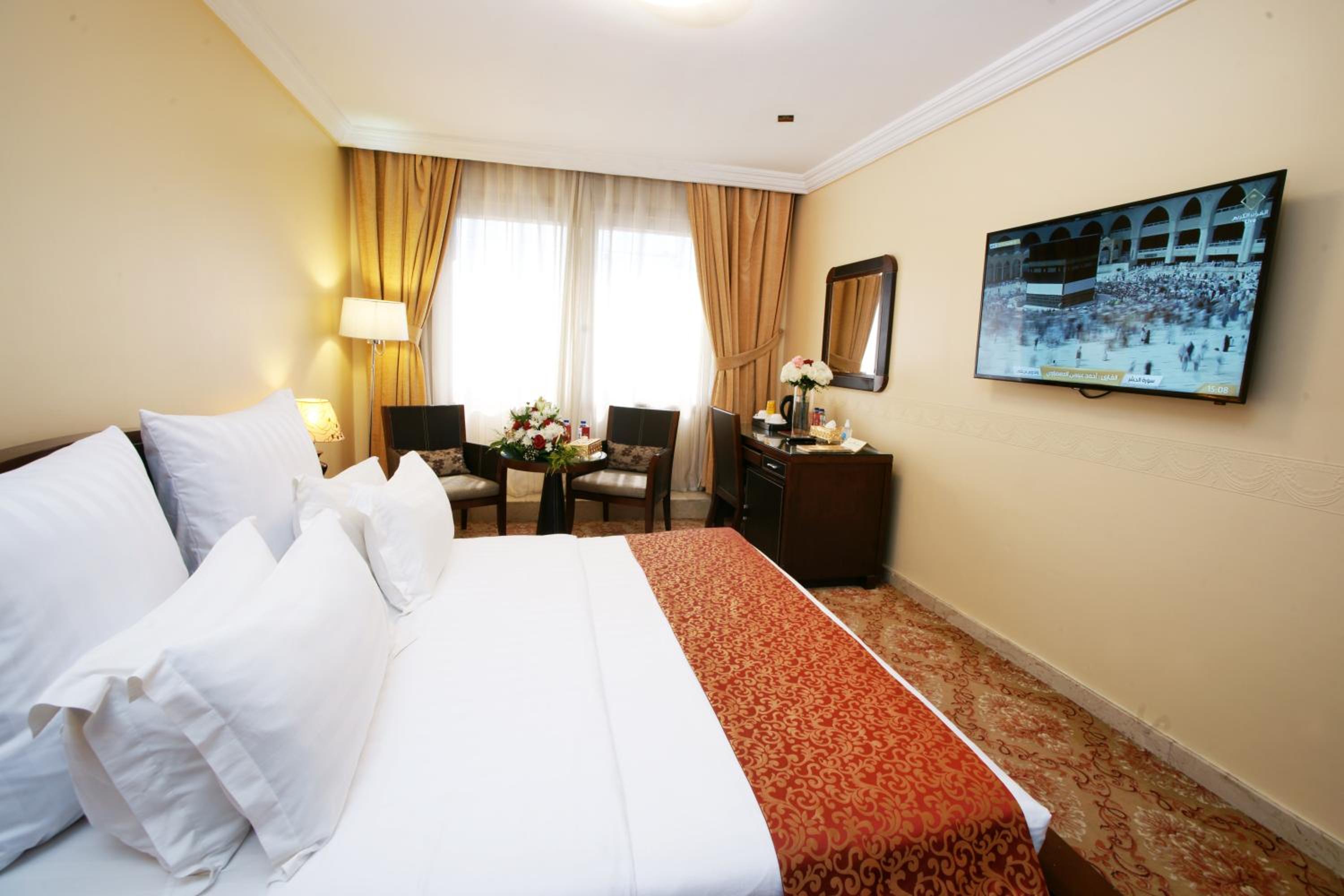 Single Room thumbnail 6
