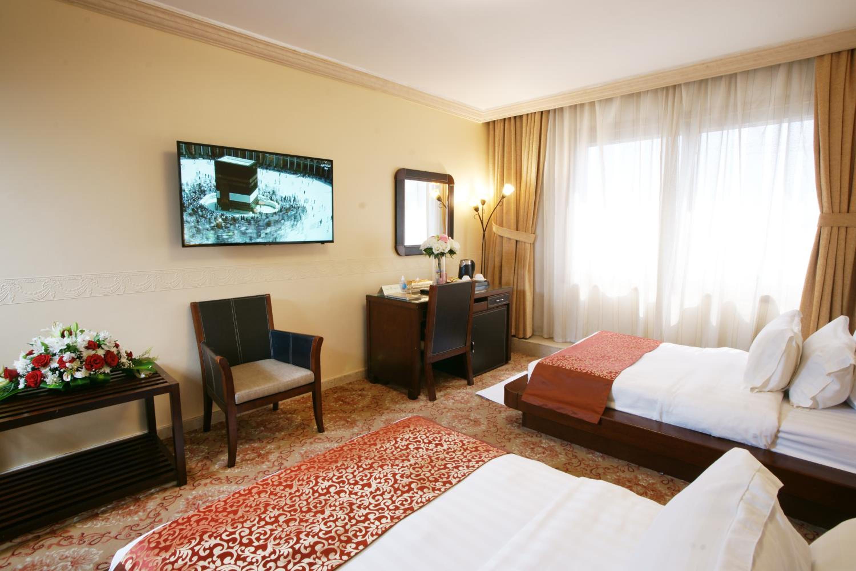 Double or Twin Room thumbnail 5