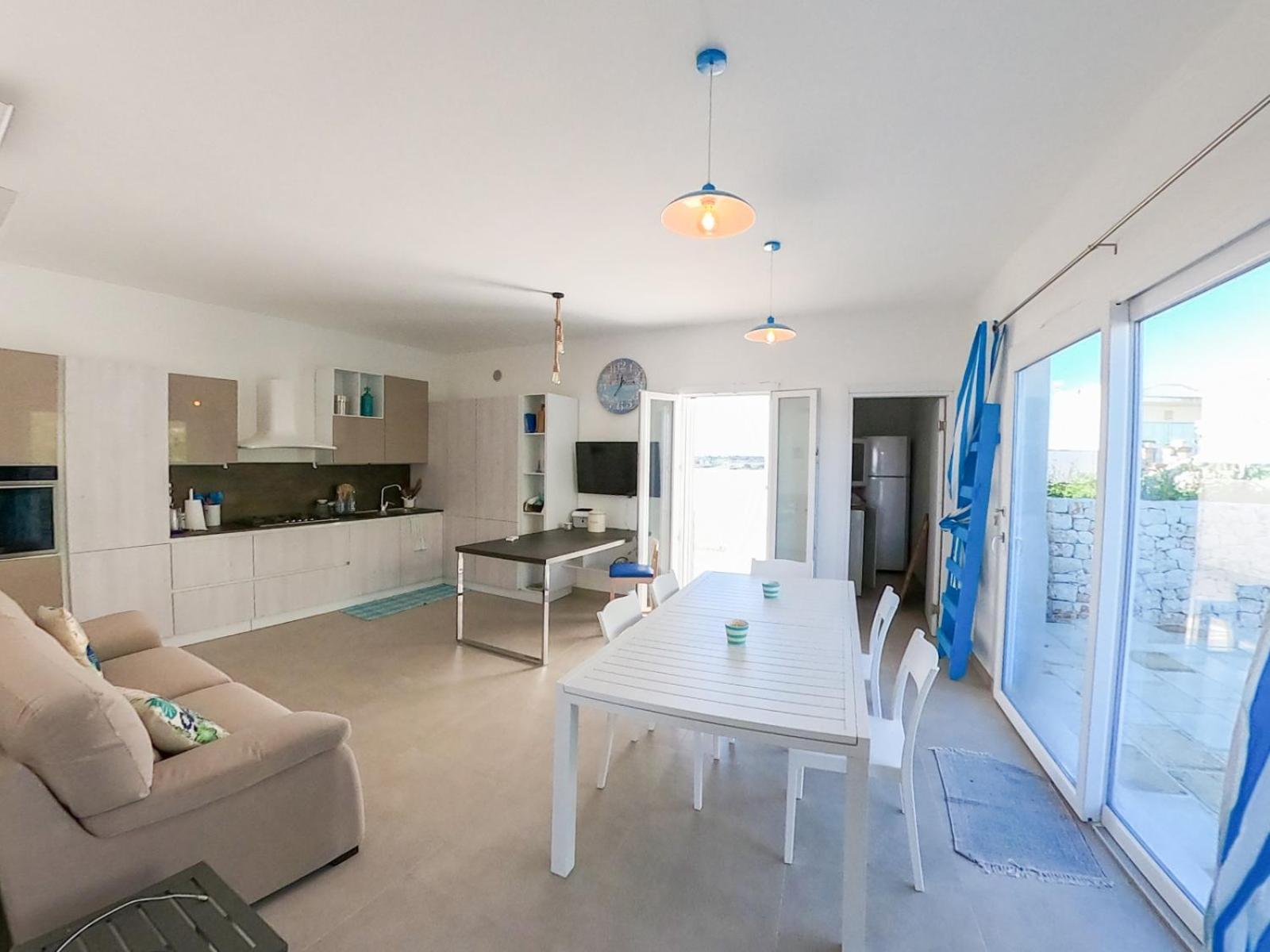 Villa photo 2