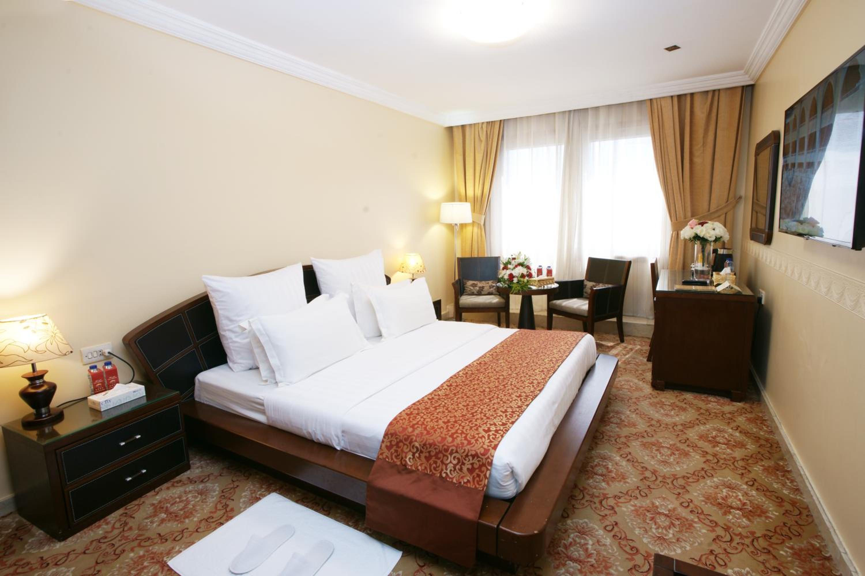Single Room thumbnail 6