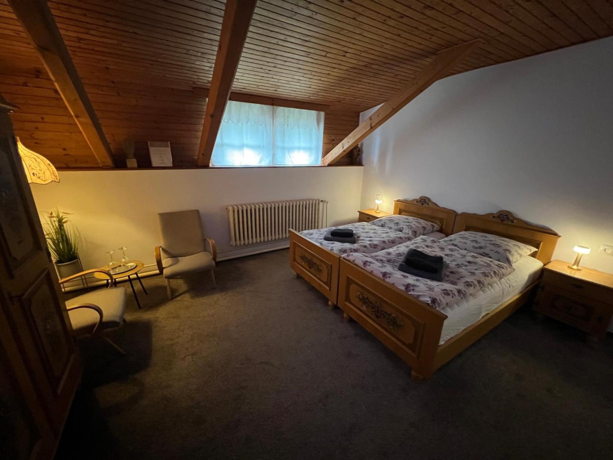 Double Room with Private Bathroom - Photo 32