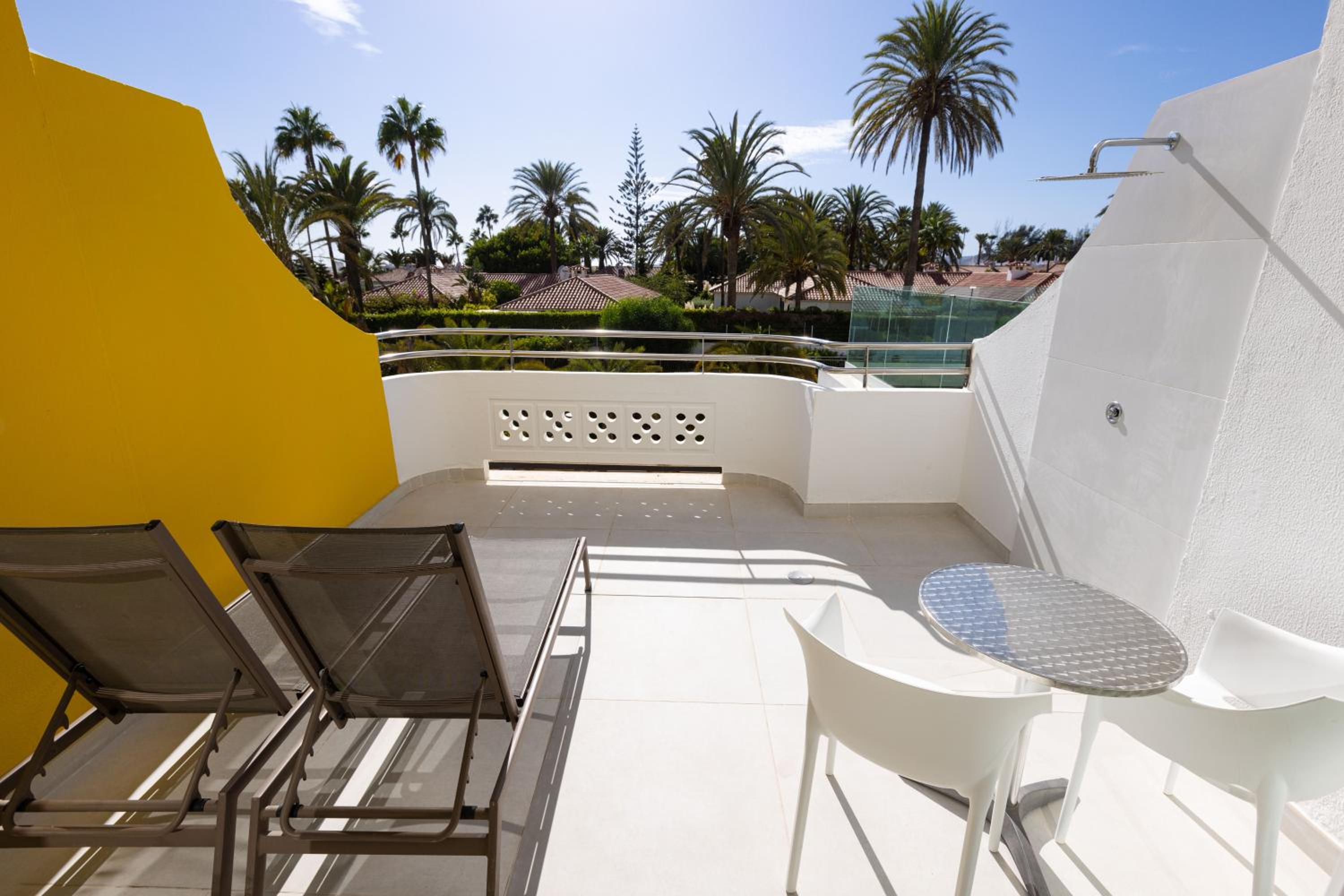 Double Solarium - Photo 2