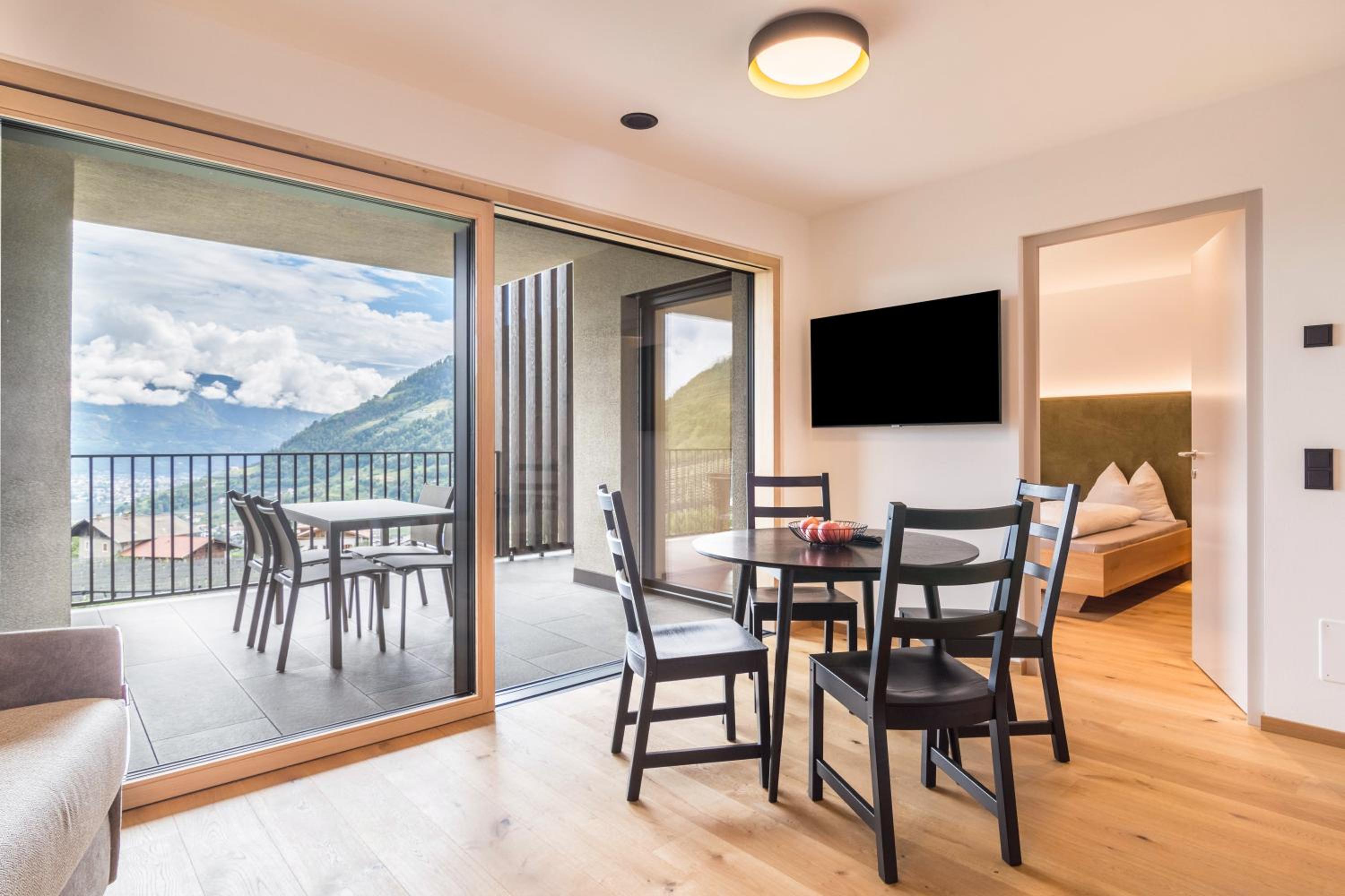Two-Bedroom Deluxe Apartment with Garden View