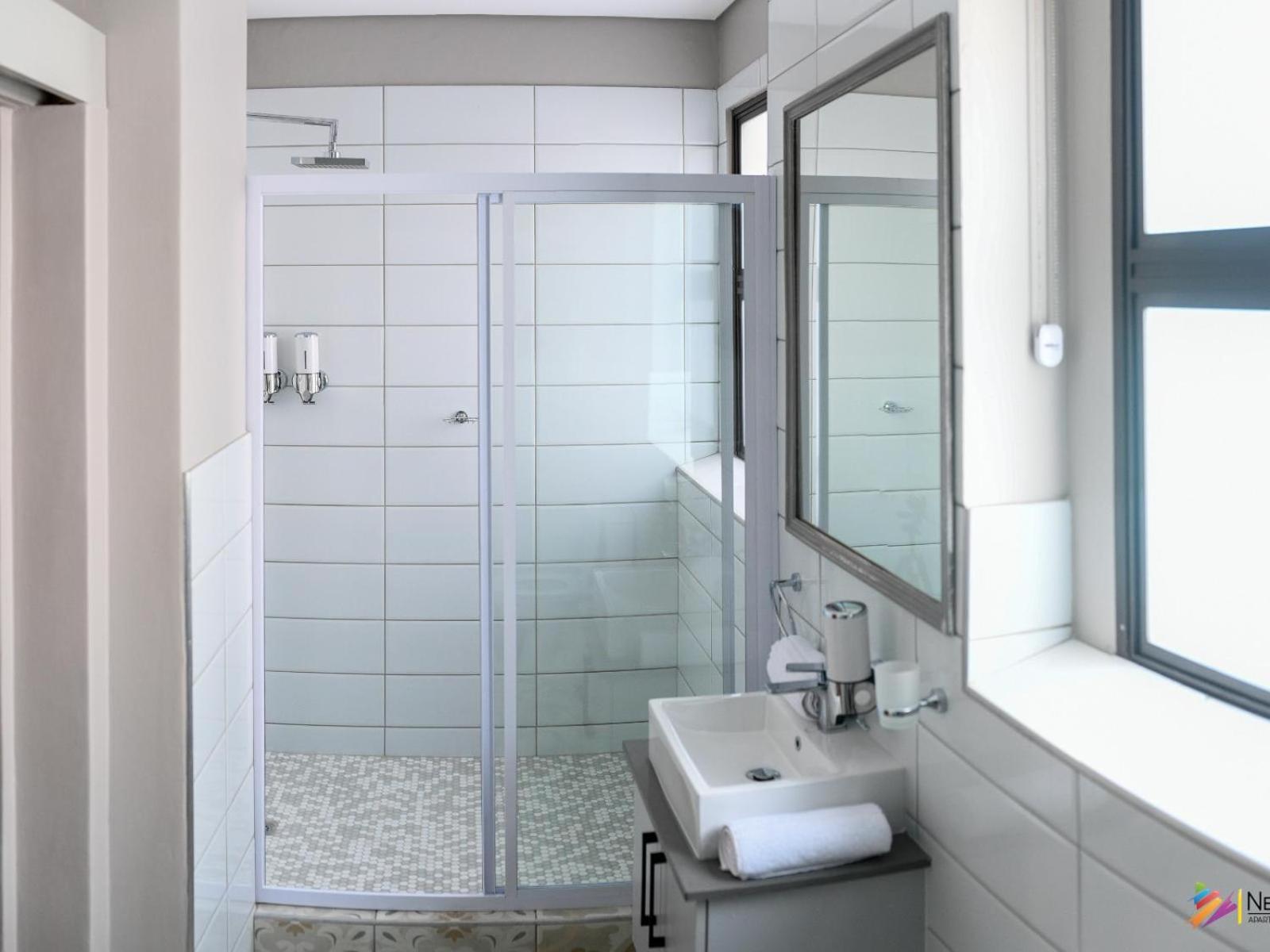 Three-Bedroom Apartment - Photo 7