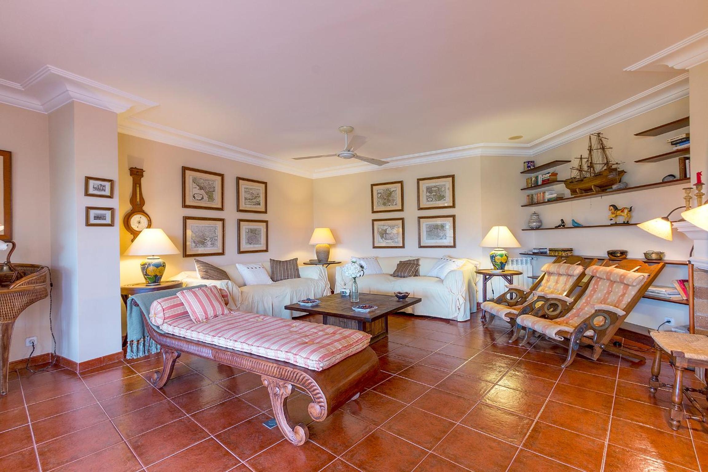 Casa de cuatro habitaciones