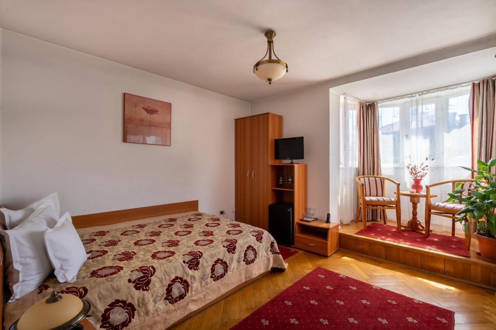 Standard Double Room - Photo 4