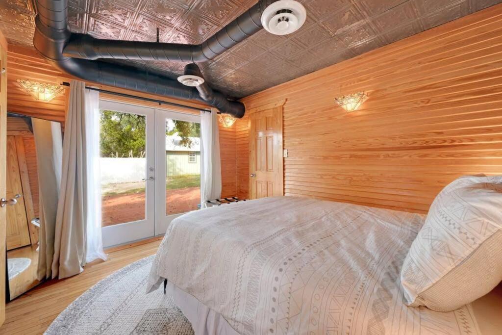 One-Bedroom House photo 2